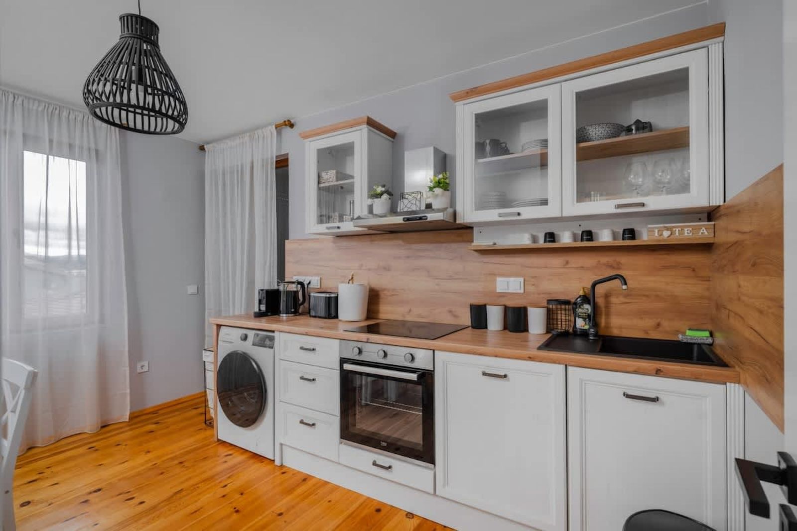 Modern 1BD Flat with AC &amp; Balcony | Sofia Airport - Photo 9