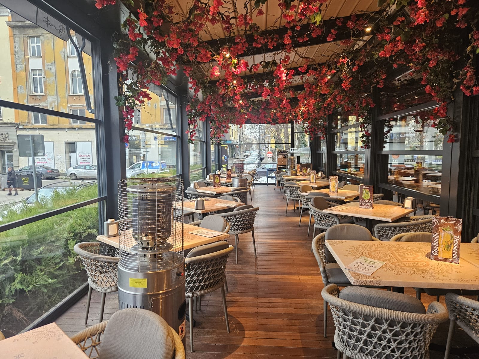 Luxuriously Romantic Restaurant in the Heart of Sofia - Photo 23