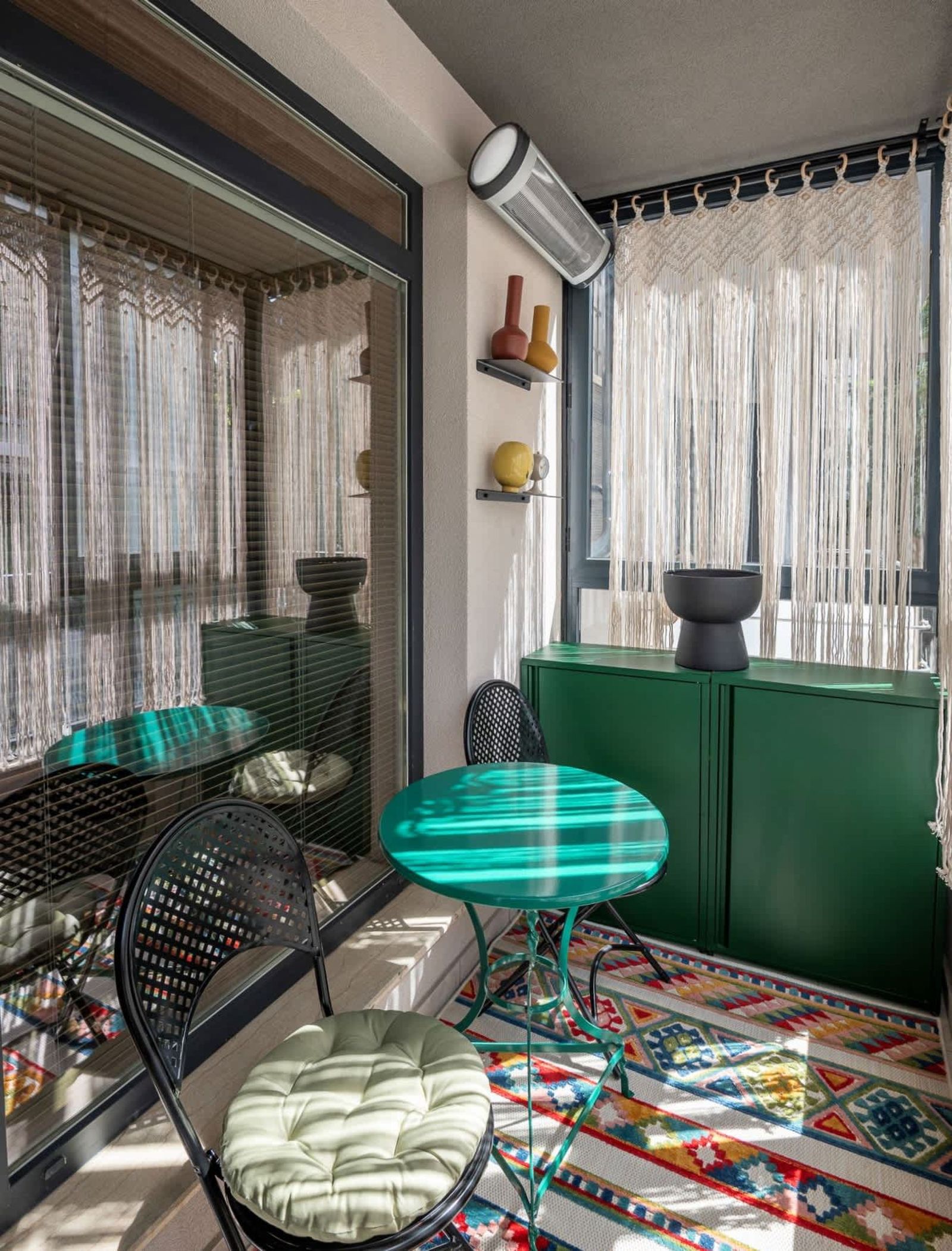 Plovdiv ArtNest: Stylish Apartment in the City Center - Photo 8