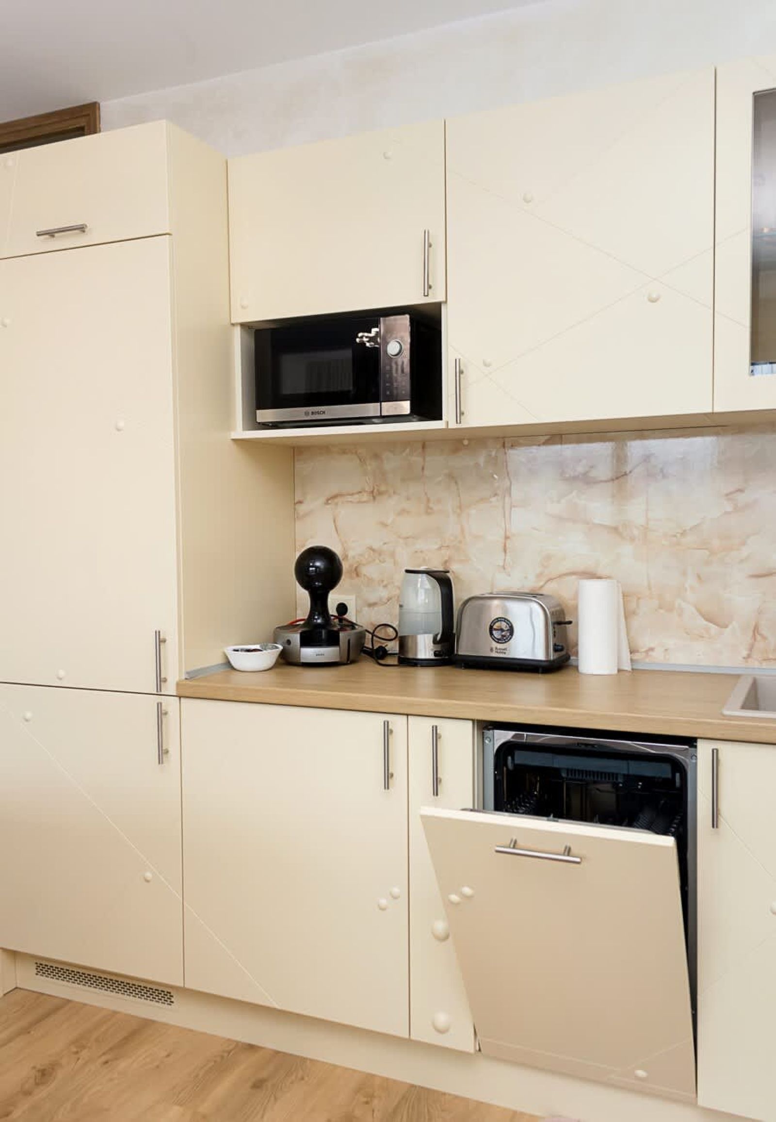 Modern Seaside Retreat in Varna - Photo 6