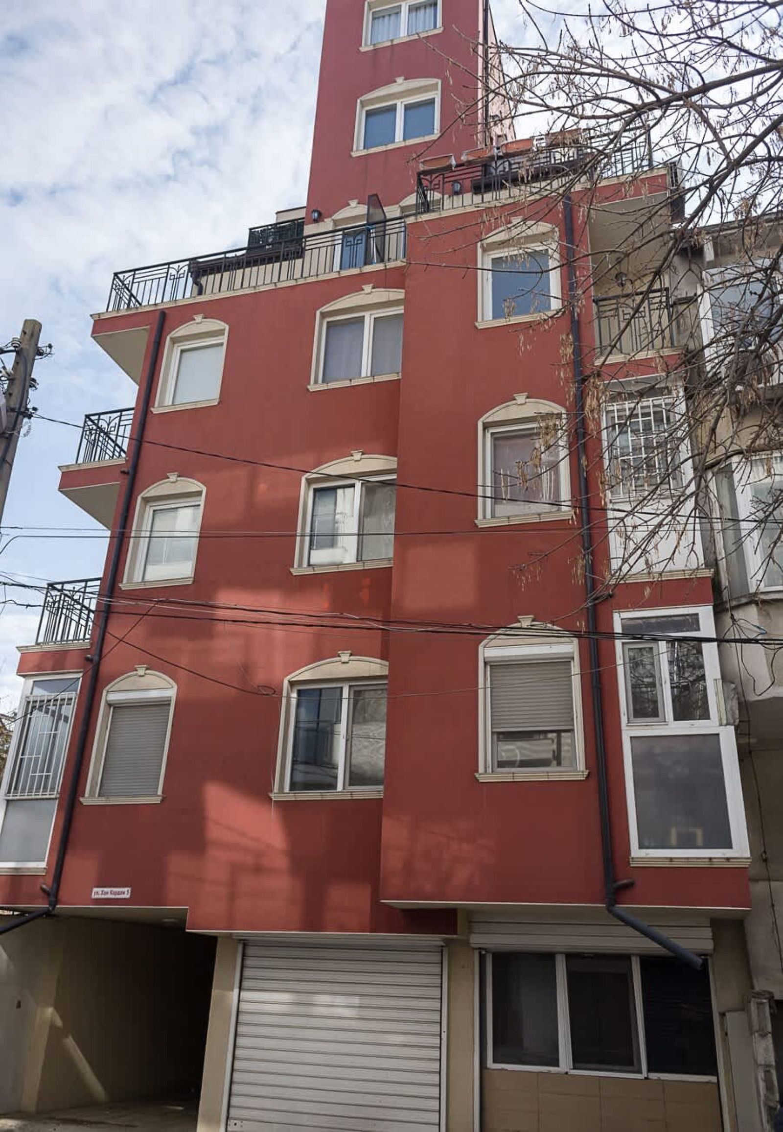 Bright &amp; Elegant 1-BR Flat Near the City Center - Photo 18