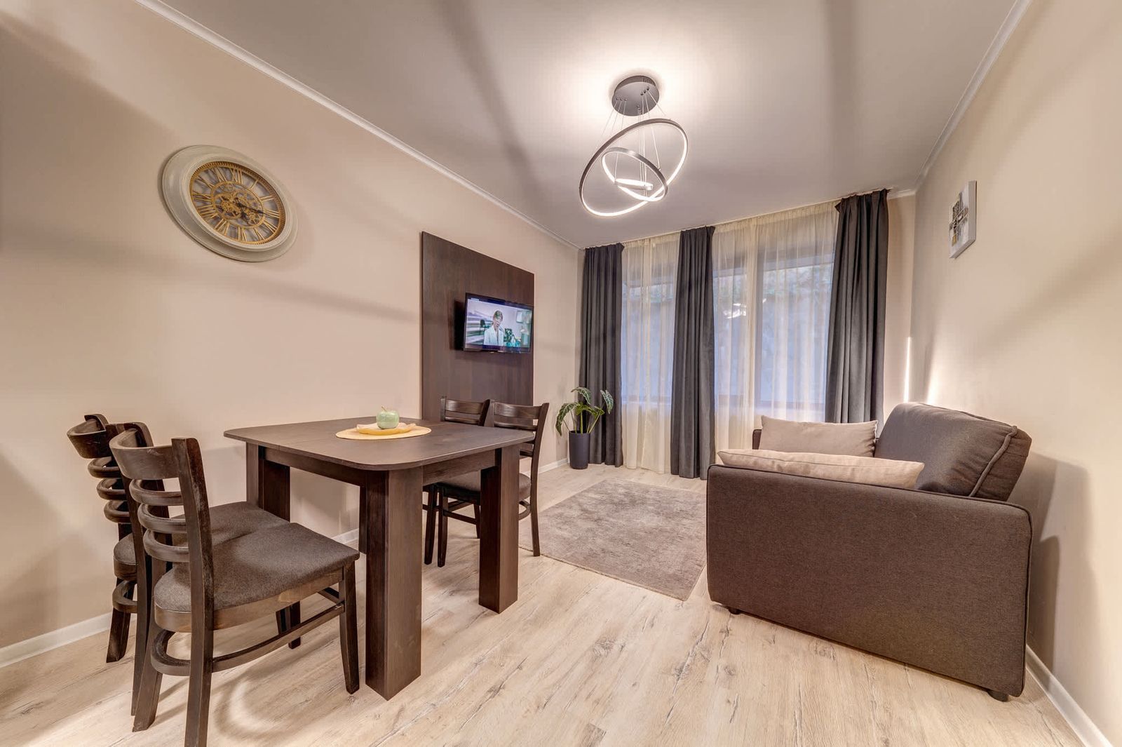 Ski Slope Retreat at Dream View - Cover Photo