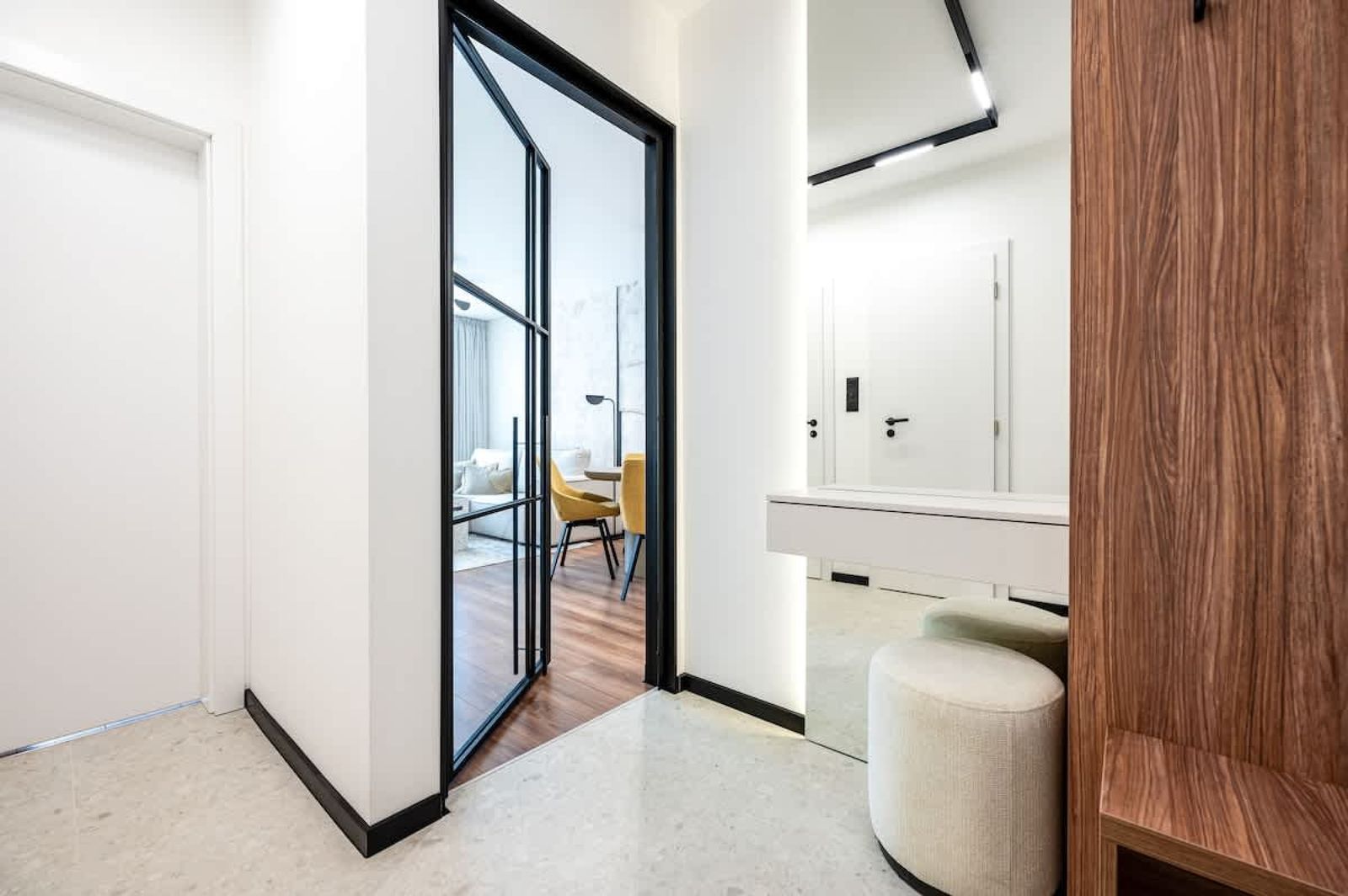 Plovdiv Center Gem with Balcony - Photo 18