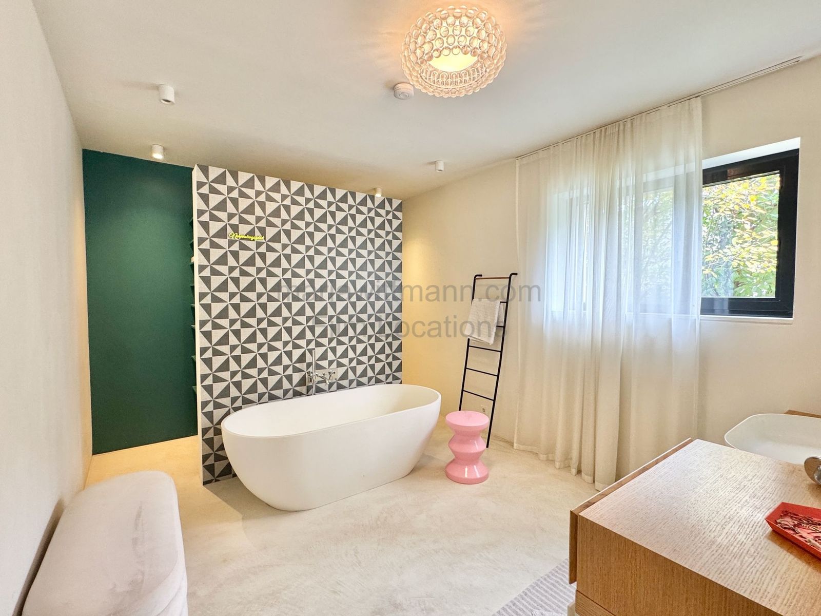 Location 275 - Photo 7