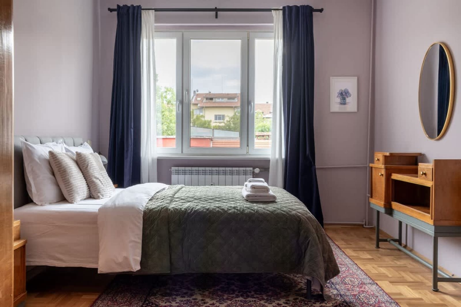 Retro-Chic 1BR Apartment next to Vasil Levski Blvd - Photo 2