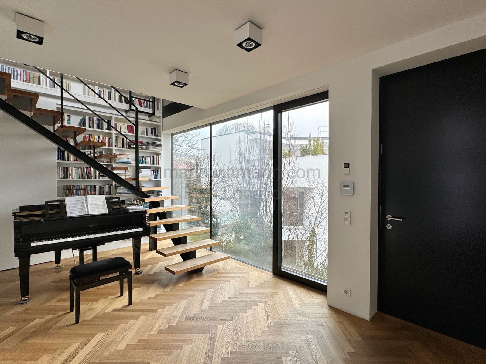 Location 283 - Photo 8