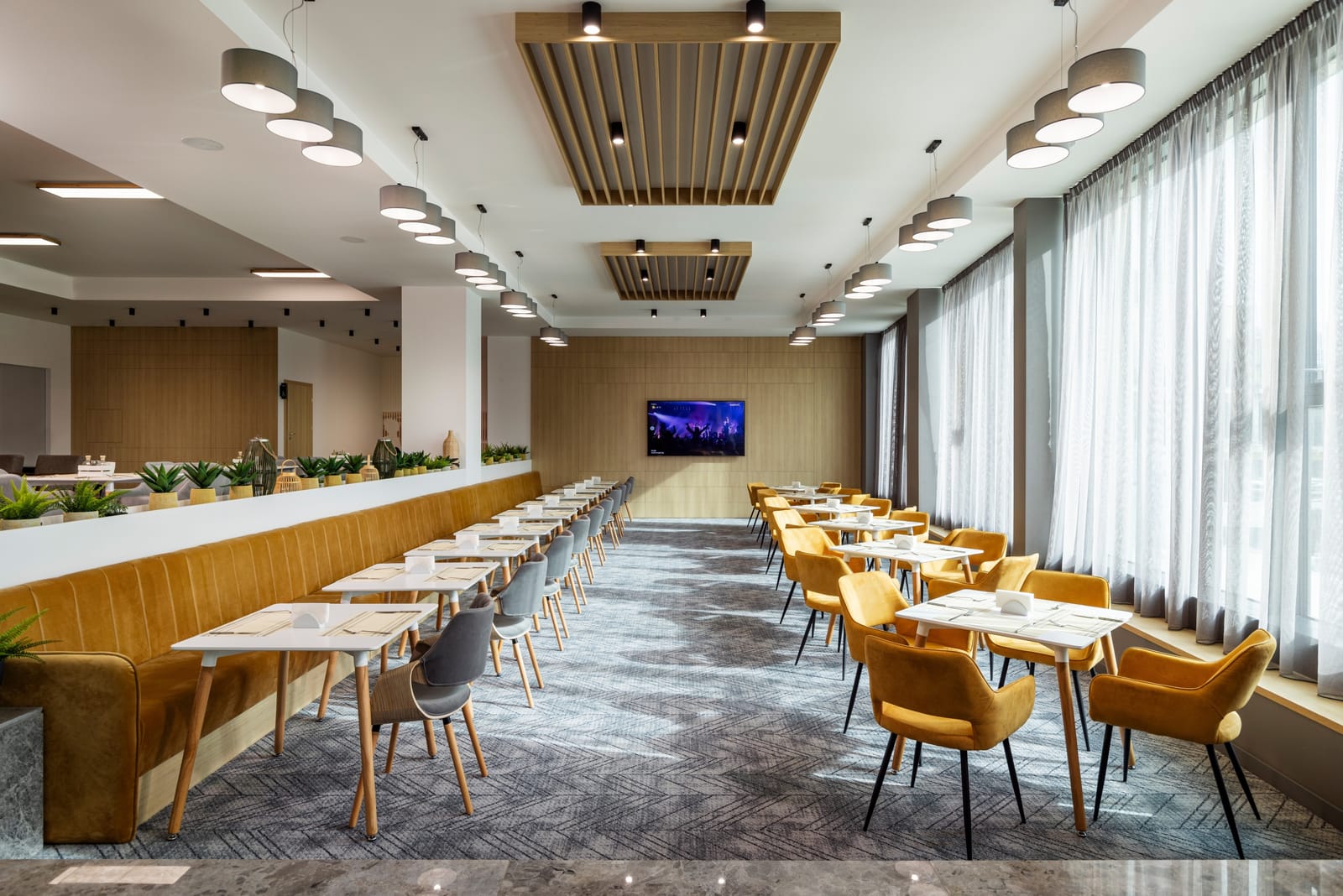 B1 City Hotel - Photo 15