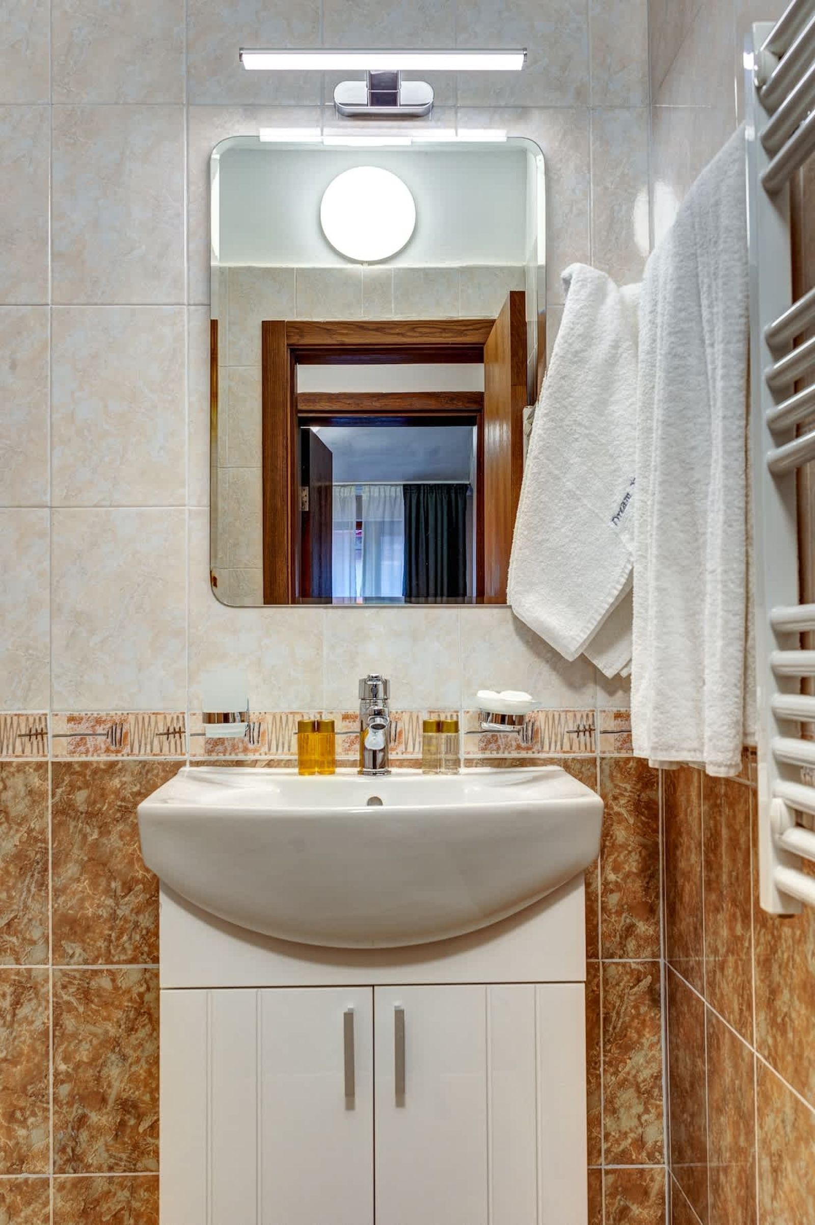 Top floor Ski-In Stay - Photo 12