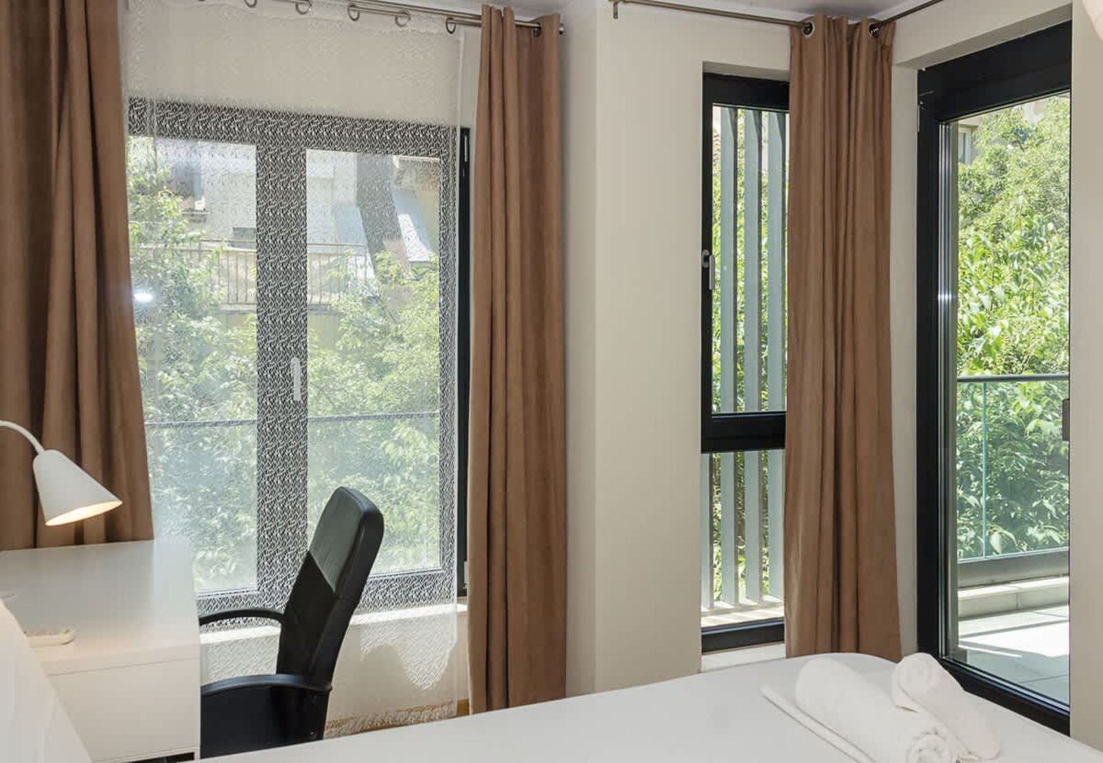 Primorki Park 1BD Flat with Desk &amp; Balcony - Photo 16