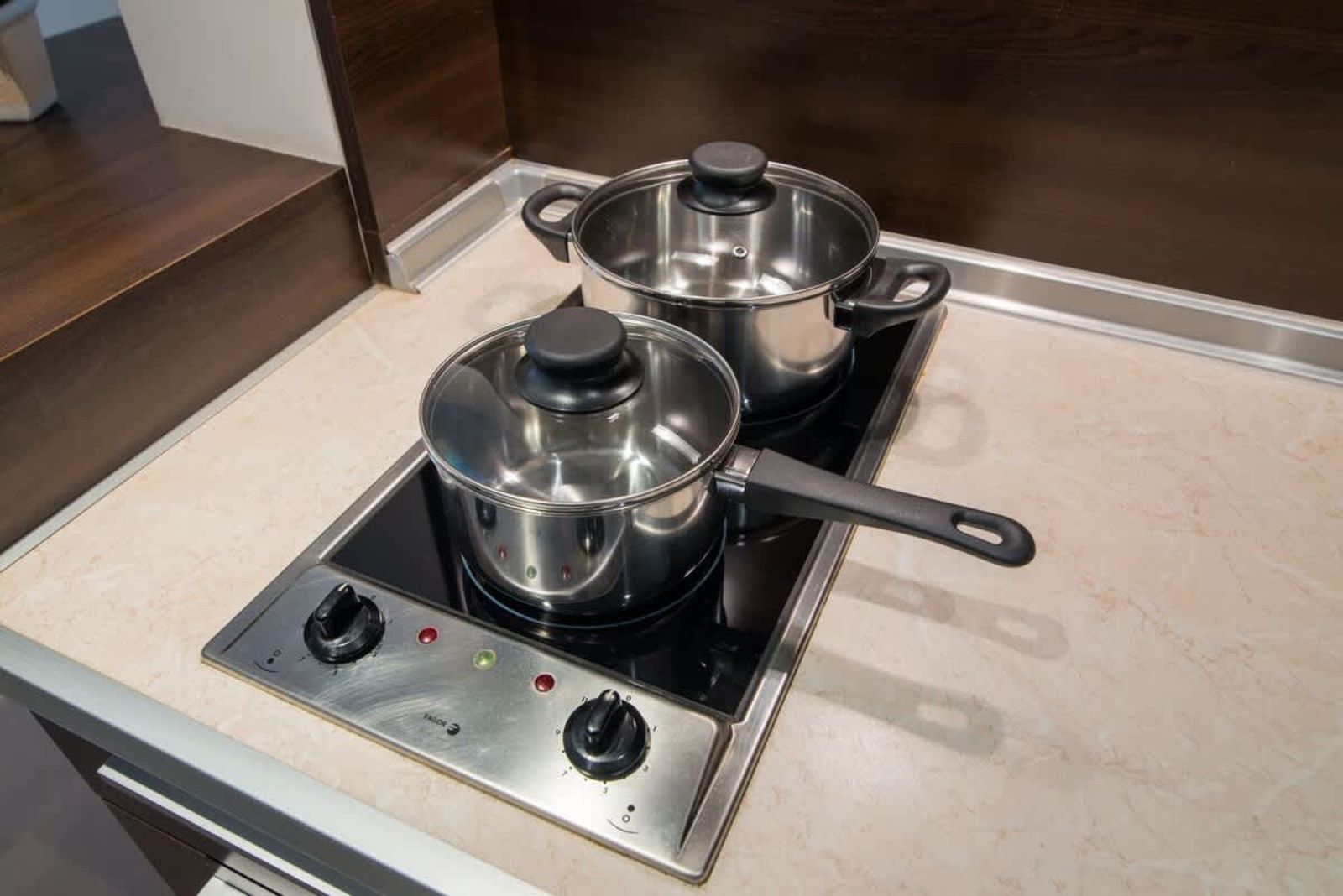 Marina City  Studio with Balkony &amp; Desk - Photo 17