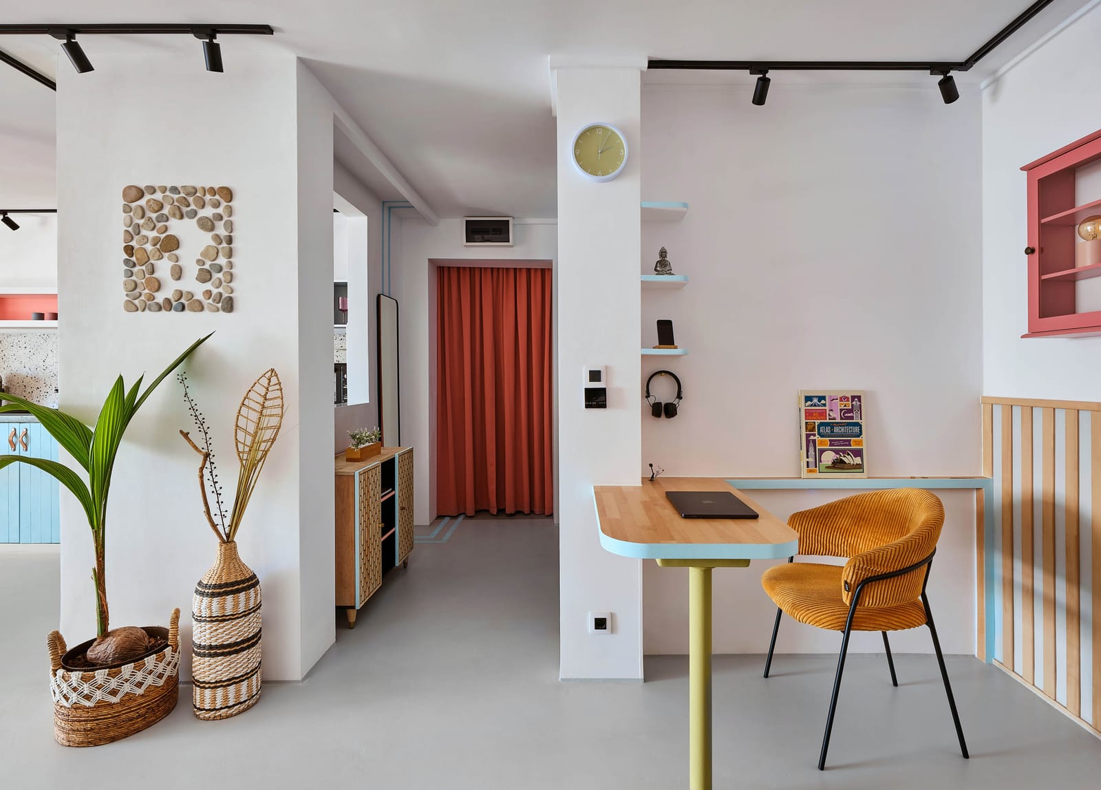 Loft-Style Studio Apartment on the Beach - Photo 25