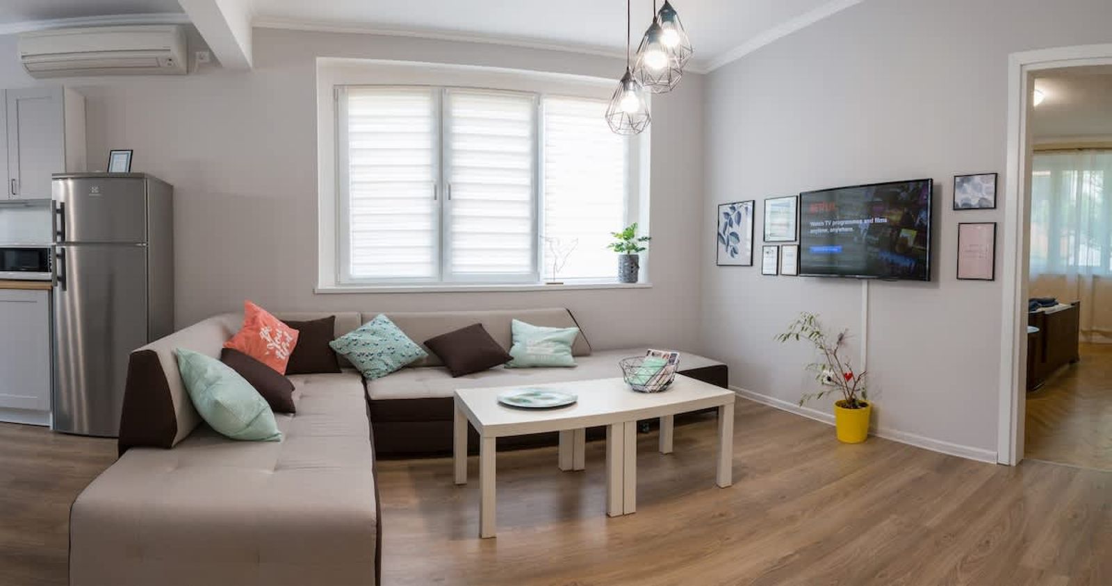 Bright and Cozy 2BD Flat in Plovdiv City Centre - Cover Photo