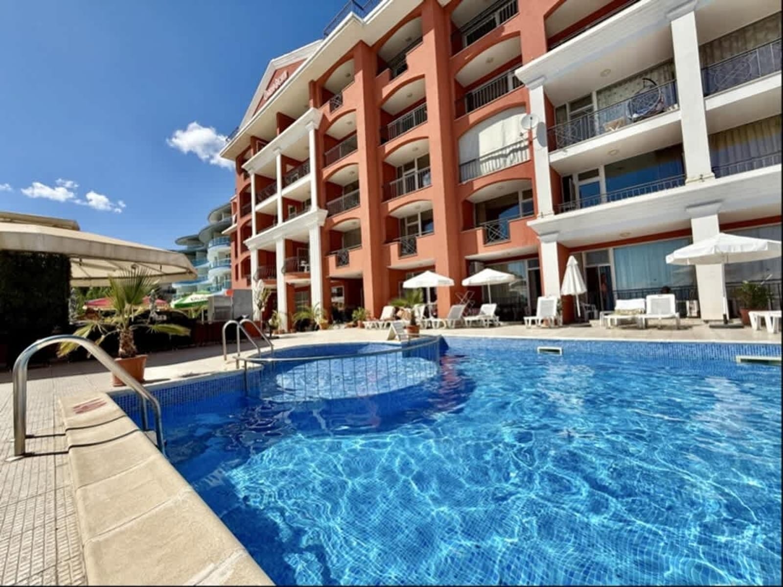 Cozy studio in Carina Beach - Cover Photo