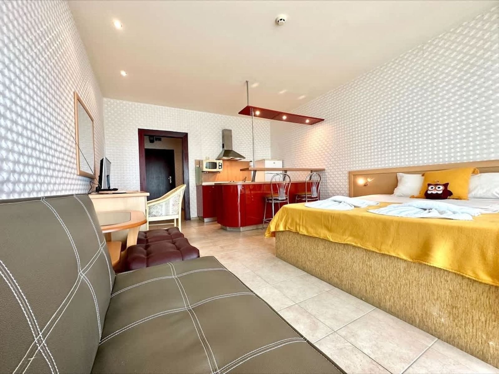 Miramar Palace Studio with Balcony - Photo 21