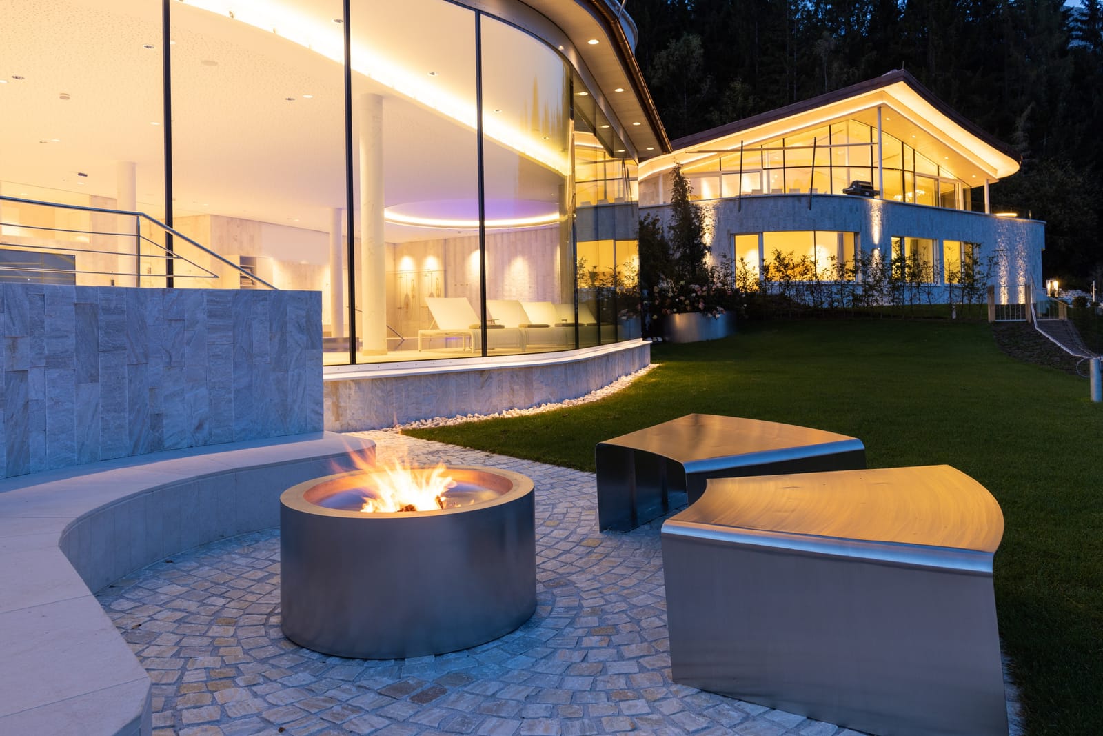 Ultra-Luxury Alpine Mountain Retreat with Panoramic Views - Photo 7