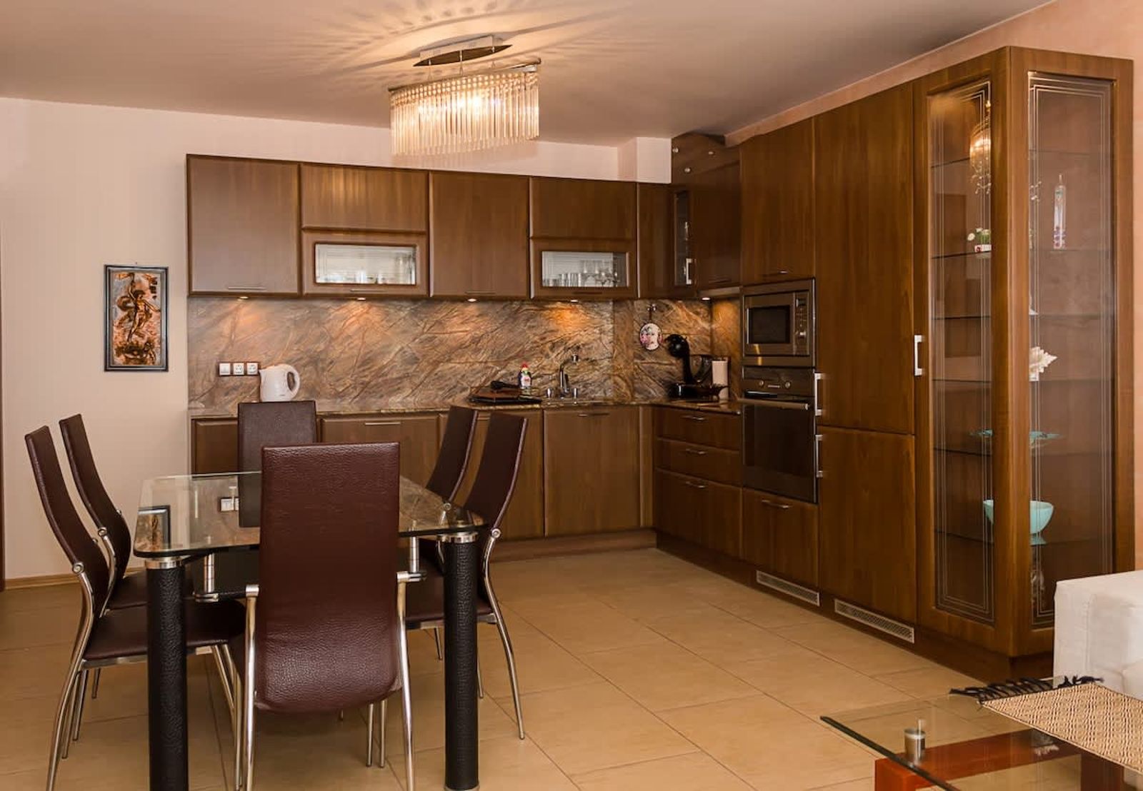 Varna Gem: 2BD Flat with Sunny Balcony - Photo 5
