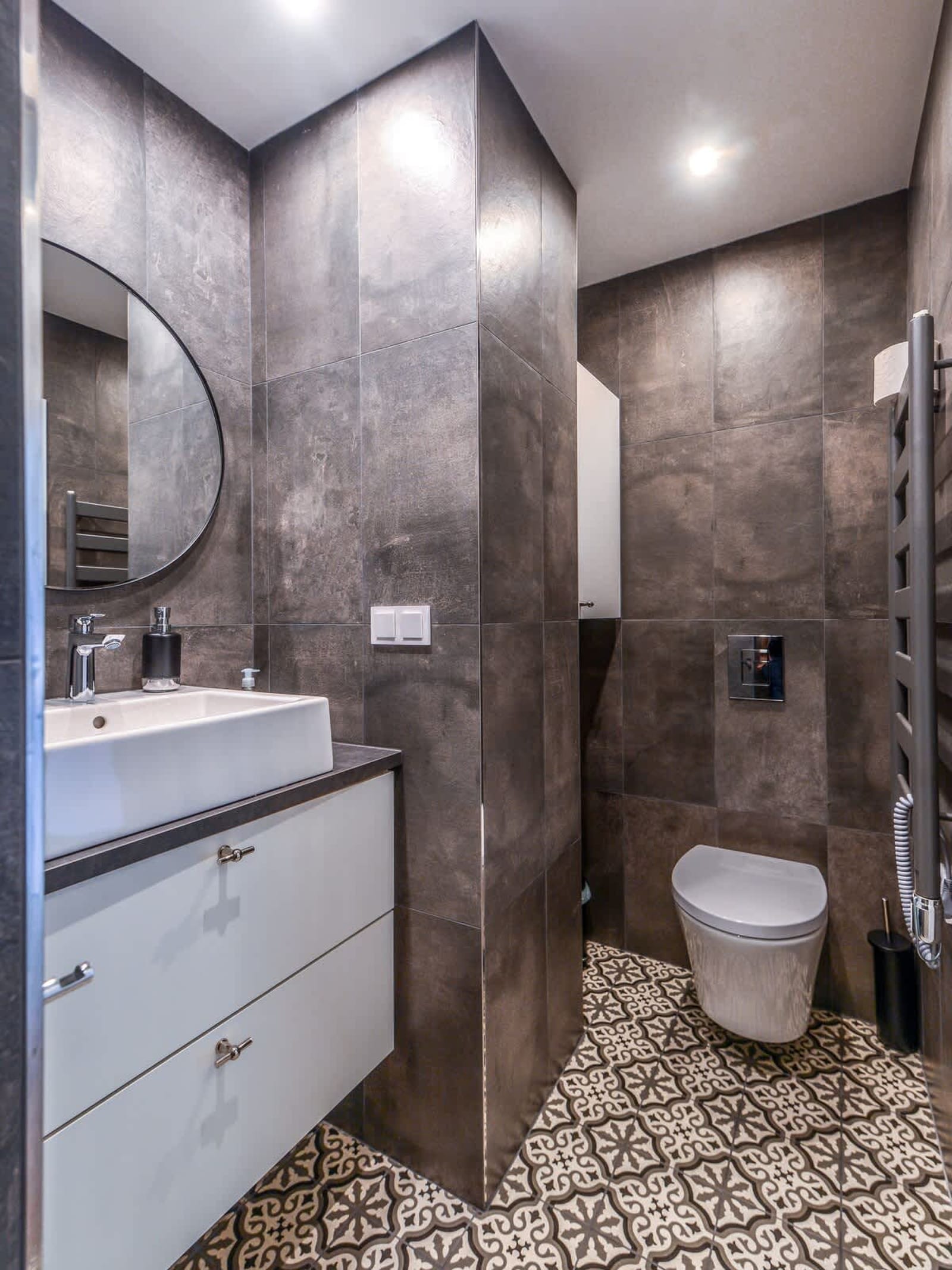 66 Apartment - Stylish Two Bedroom in Lozenets - Photo 30