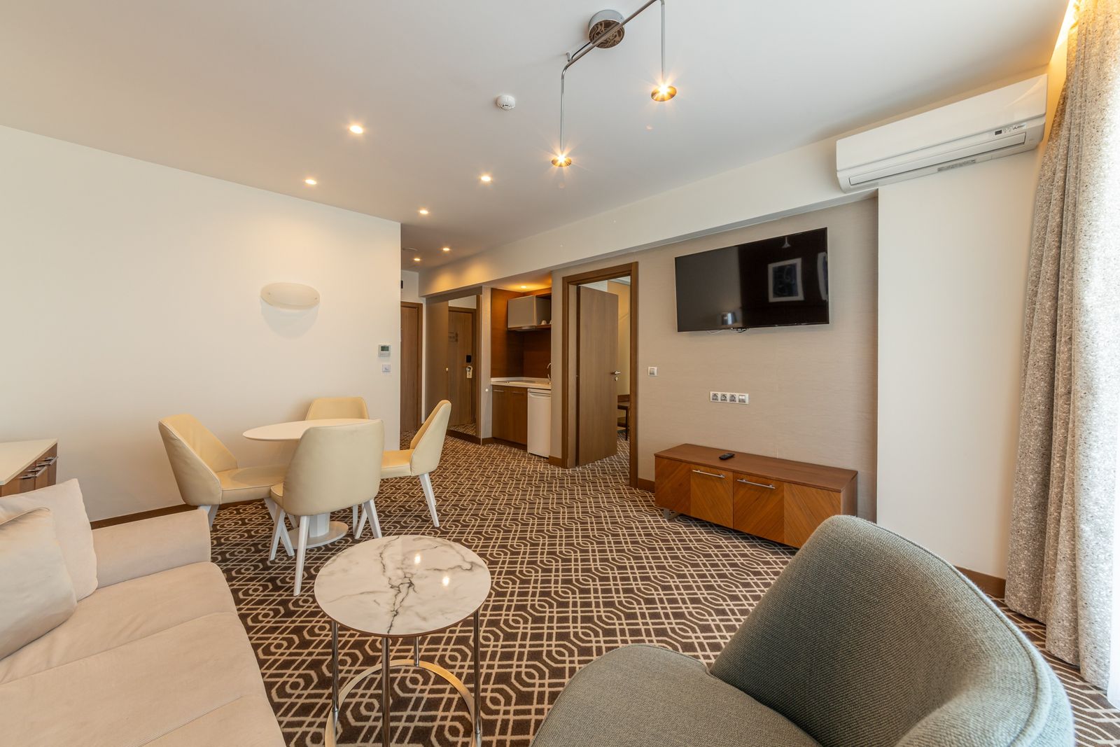 Maritim Hotel Paradise Blue Albena - Photo 173