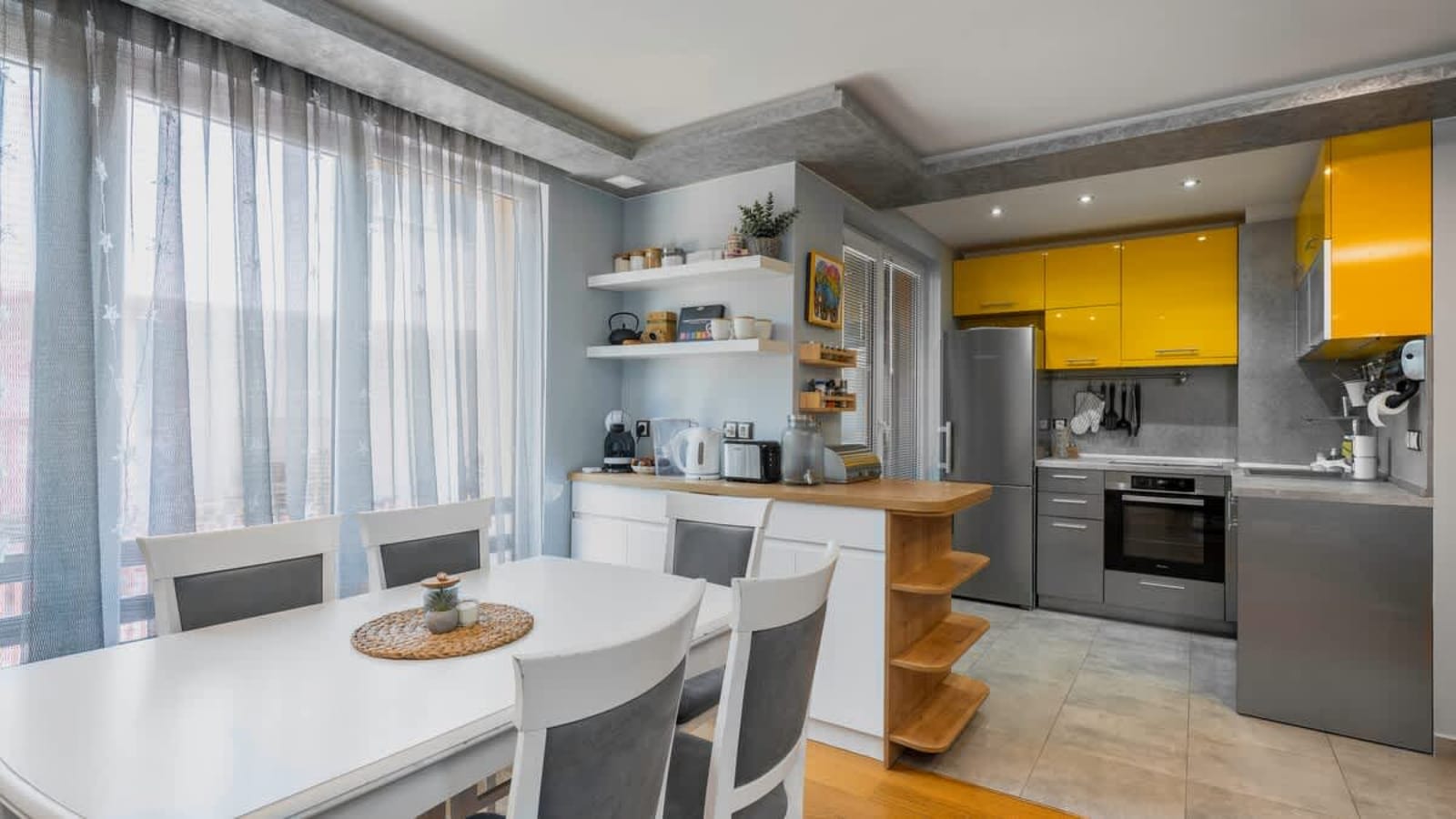 Modern 2BD in Mladost District | Free Parking - Photo 3