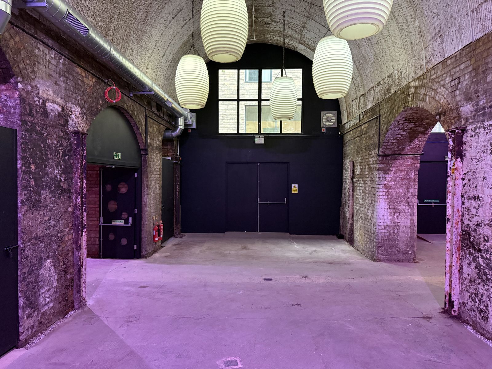 Traditional railway Arches, Bermondsey - Photo 20