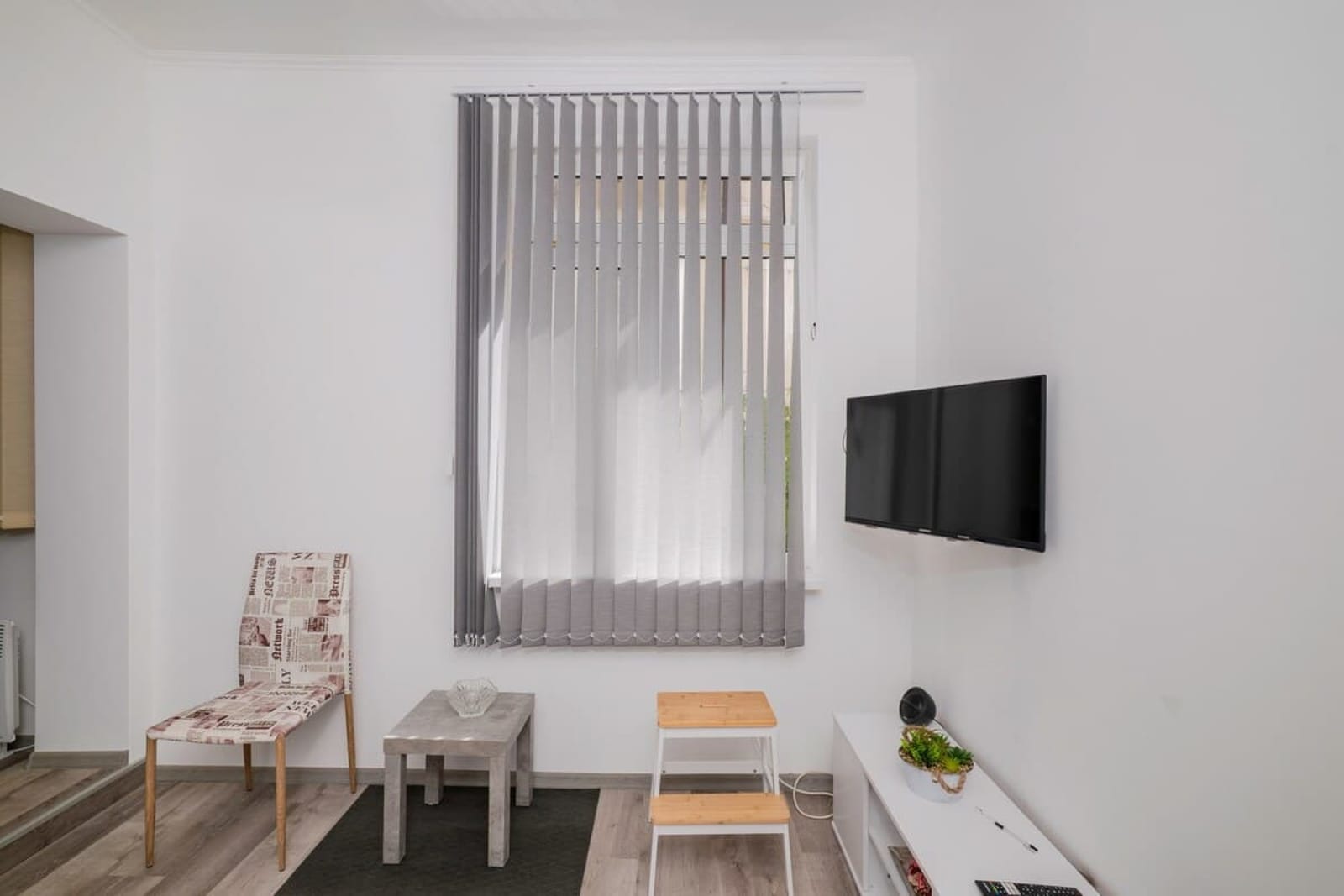 Central 1BD Next to Womens Market and Sofia's Gems - Photo 8