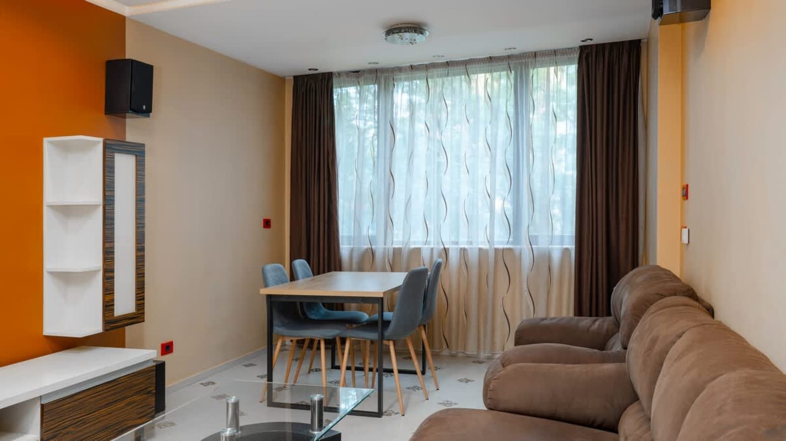 Central 1BD Apartment Next to Women's Market - Photo 10