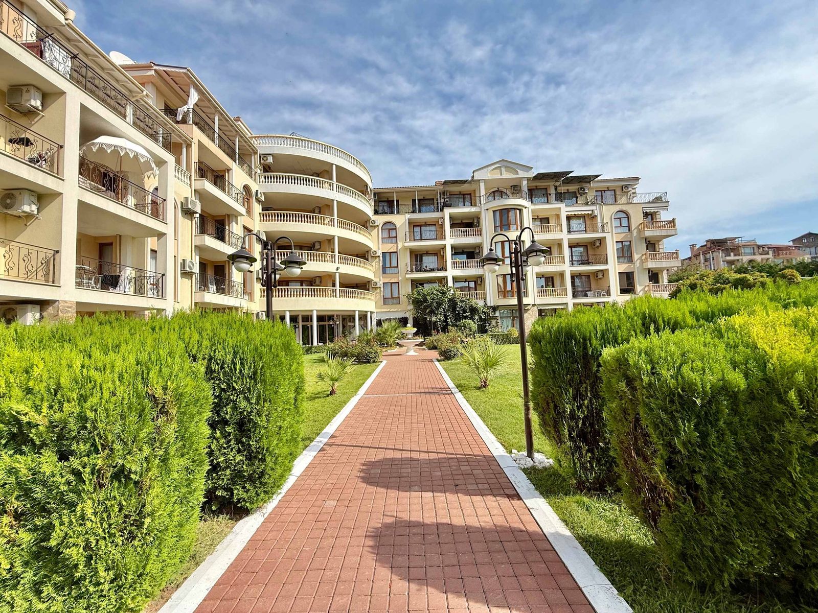 Cozy 1-Bedroom Apartment in Royal Bay - Photo 26