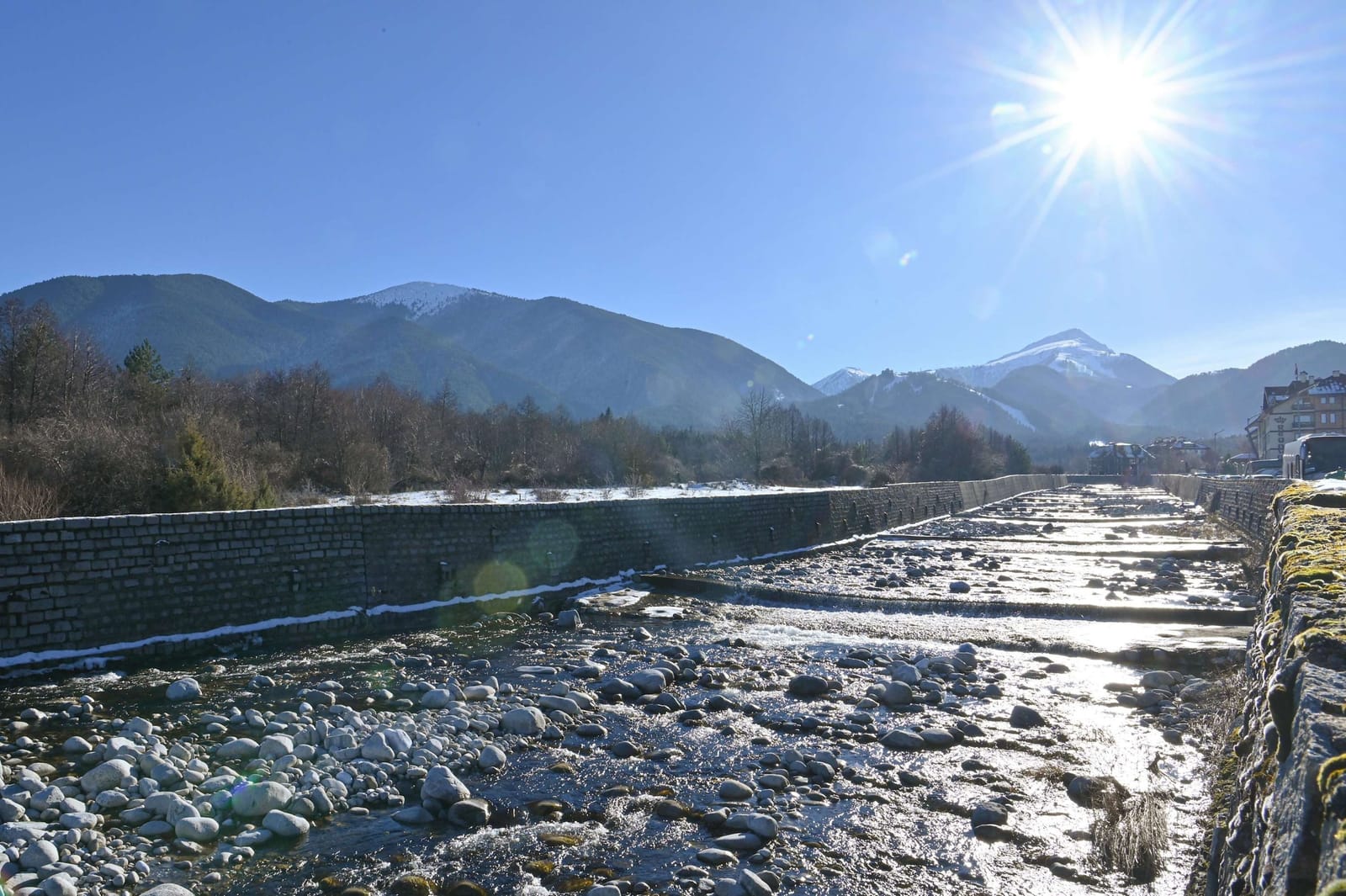 Cozy Riverside Studio in Maria Antoaneta Residence - Photo 5