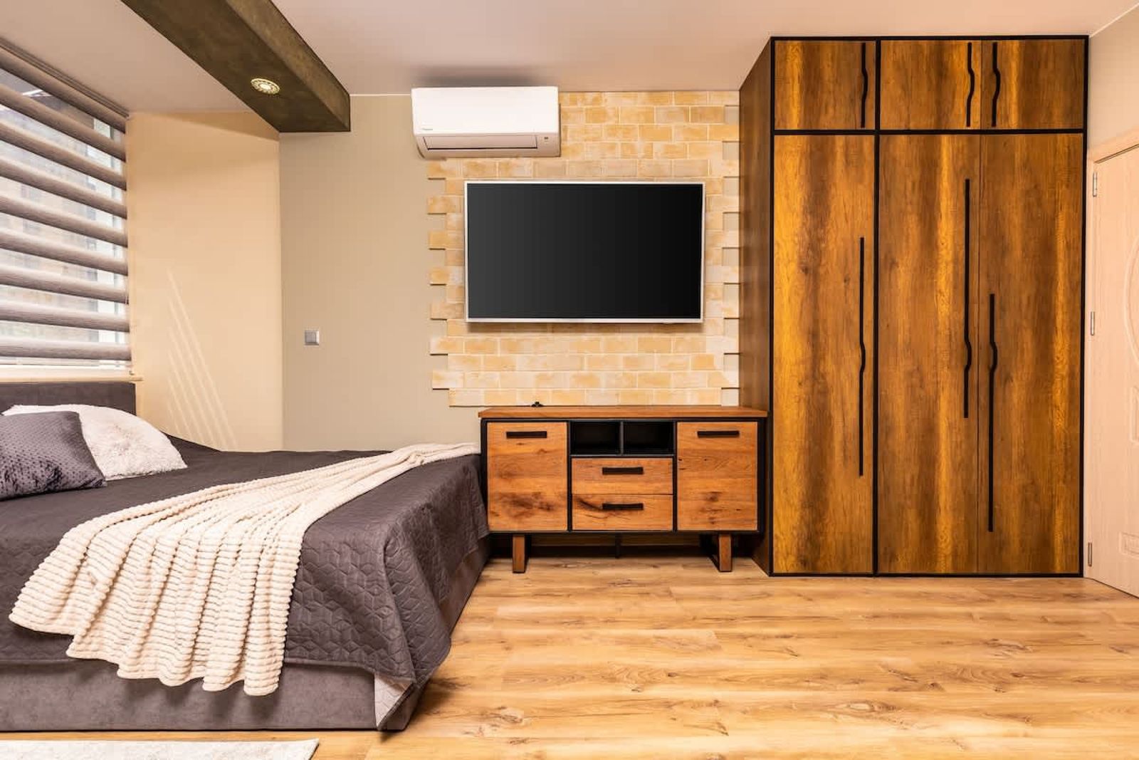 DaVinci Chic: Cozy Studio in the Heart of Plovdiv - Photo 3