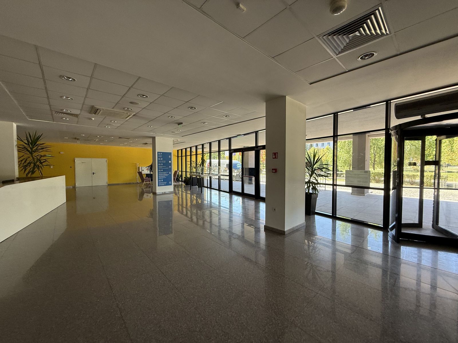 Modern Laboratory in Sofia - Photo 10