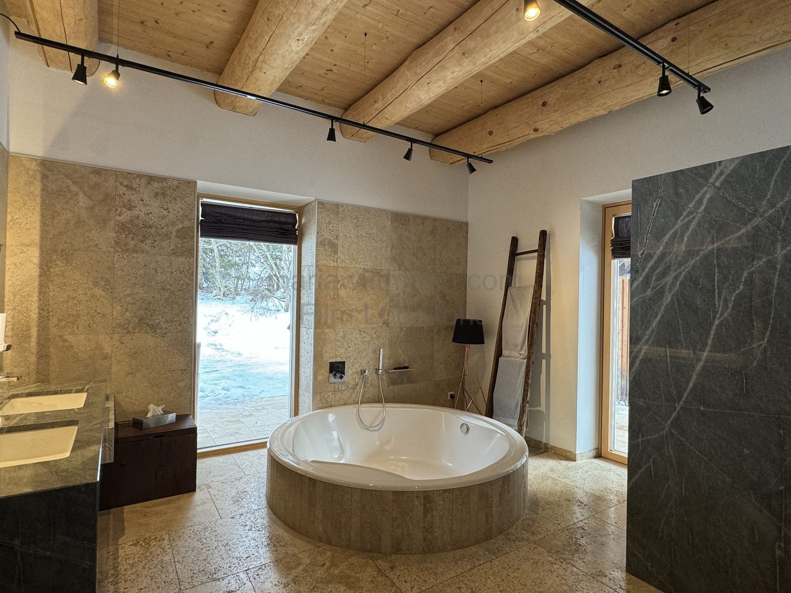 Location 268 - Photo 19