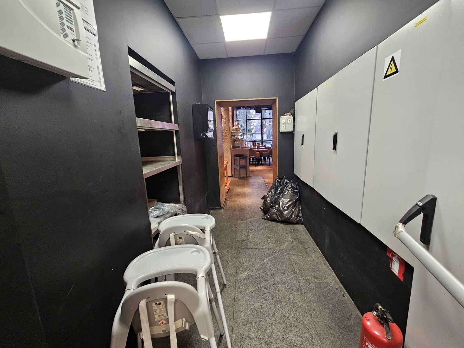 Luxuriously Romantic Restaurant in the Heart of Sofia - Photo 31