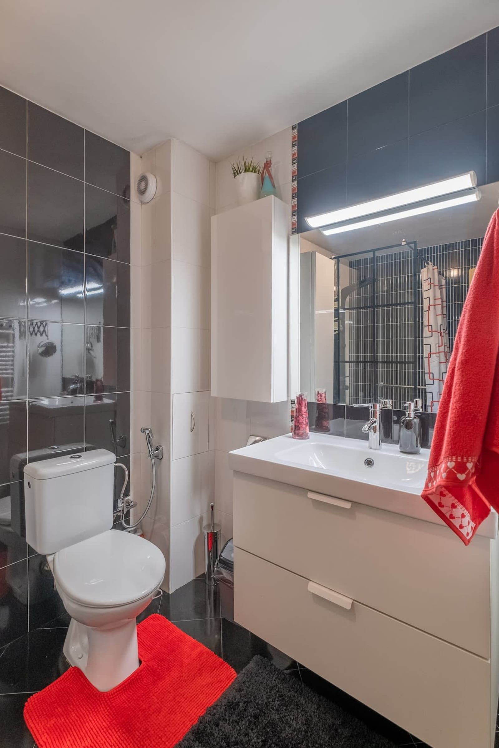 Serdica top center - 3 berdoom cosy apartment - Photo 28