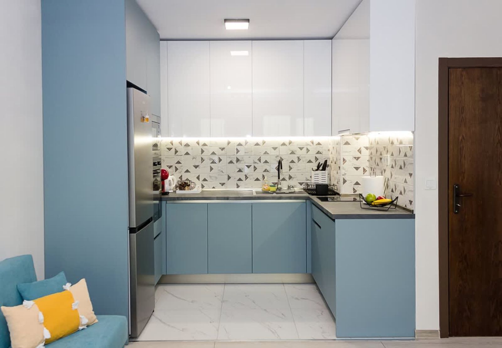 New Colorful 1BD Getaway with an Amazing Sea View - Photo 3