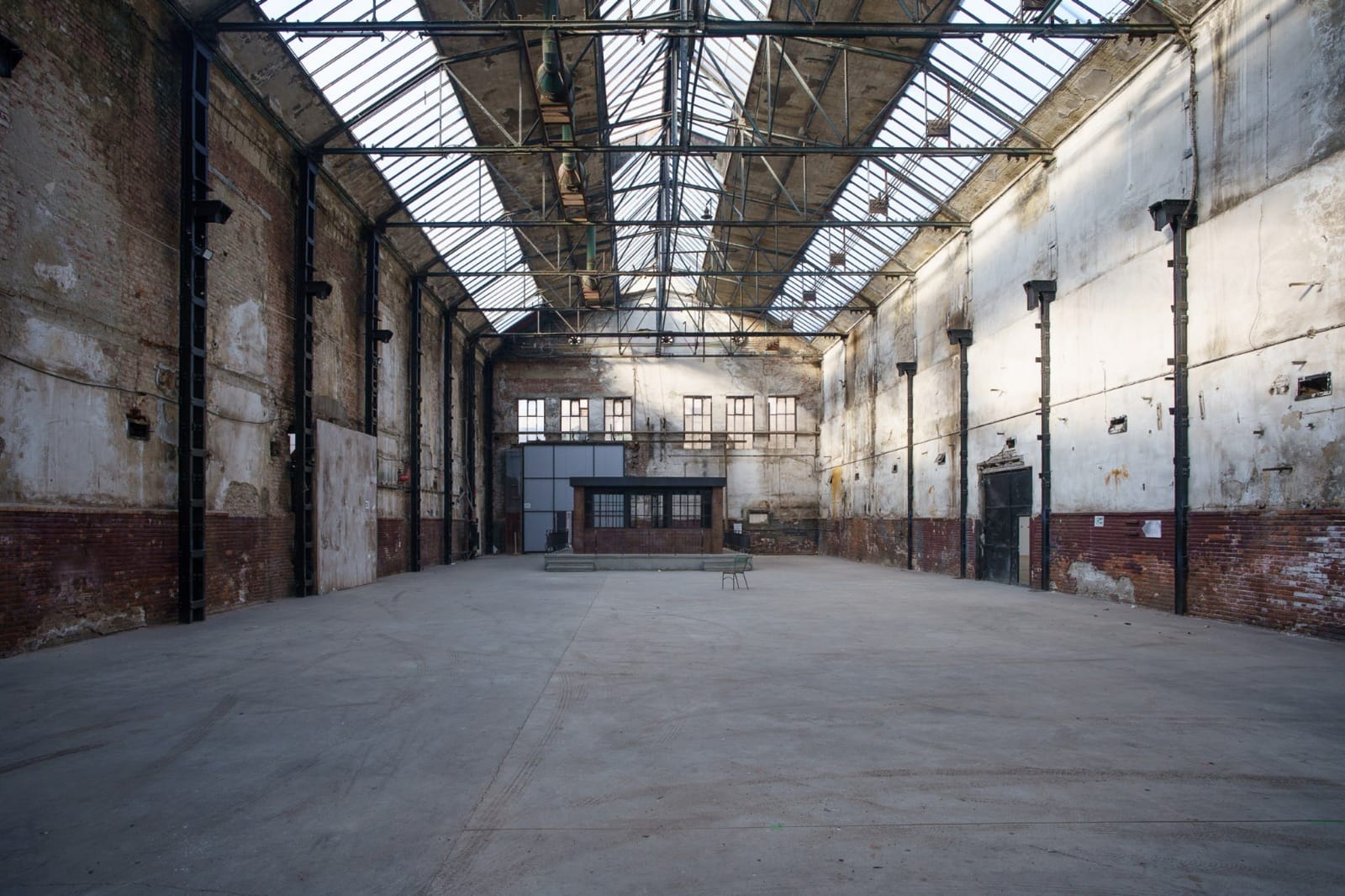 Abandoned Factory Bucharest - Photo 61