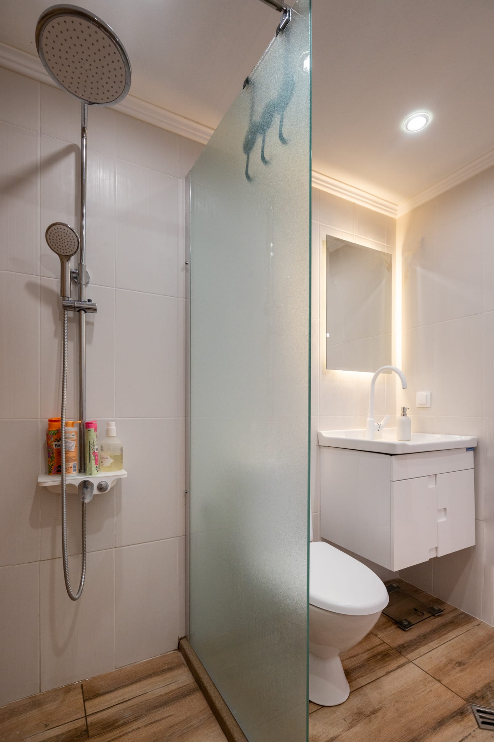 Modern and Cinematic Villa in the area of Sofia - Photo 26