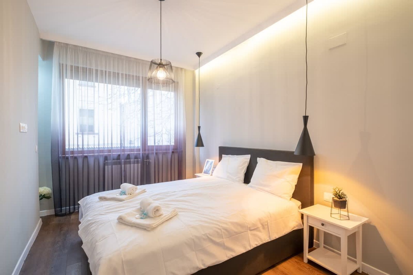 Designer &amp; Cozy 2BD Flat In the city center - Photo 28