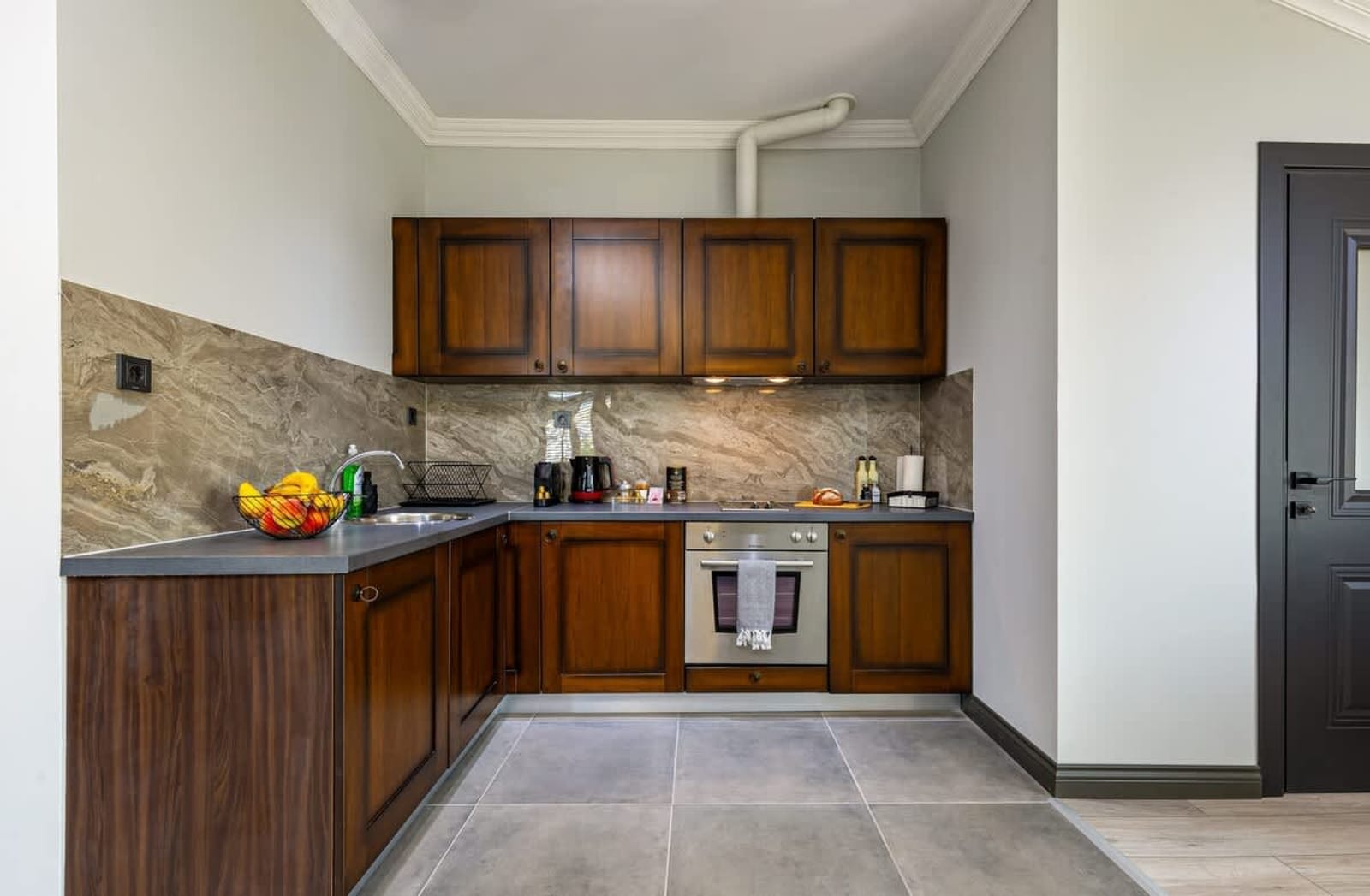 Central Apartments with Garden view - Apt No. 8 - Photo 3