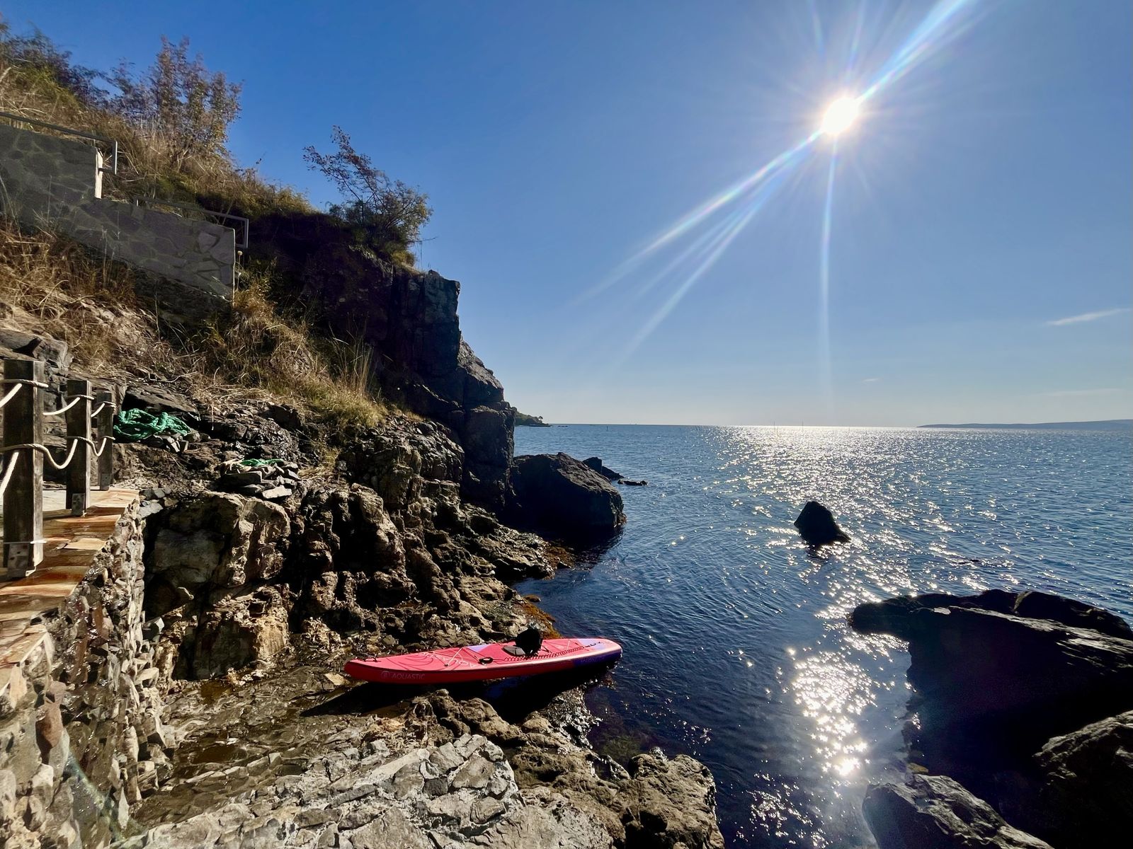 Loft-Style Studio Apartment on the Beach - Photo 11