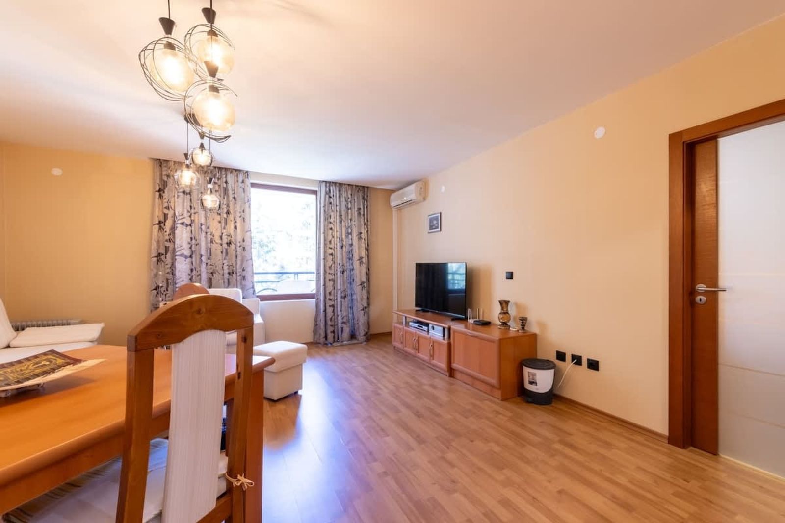 Golden Sands: 1BD Retreat with Free Parking Space - Photo 12