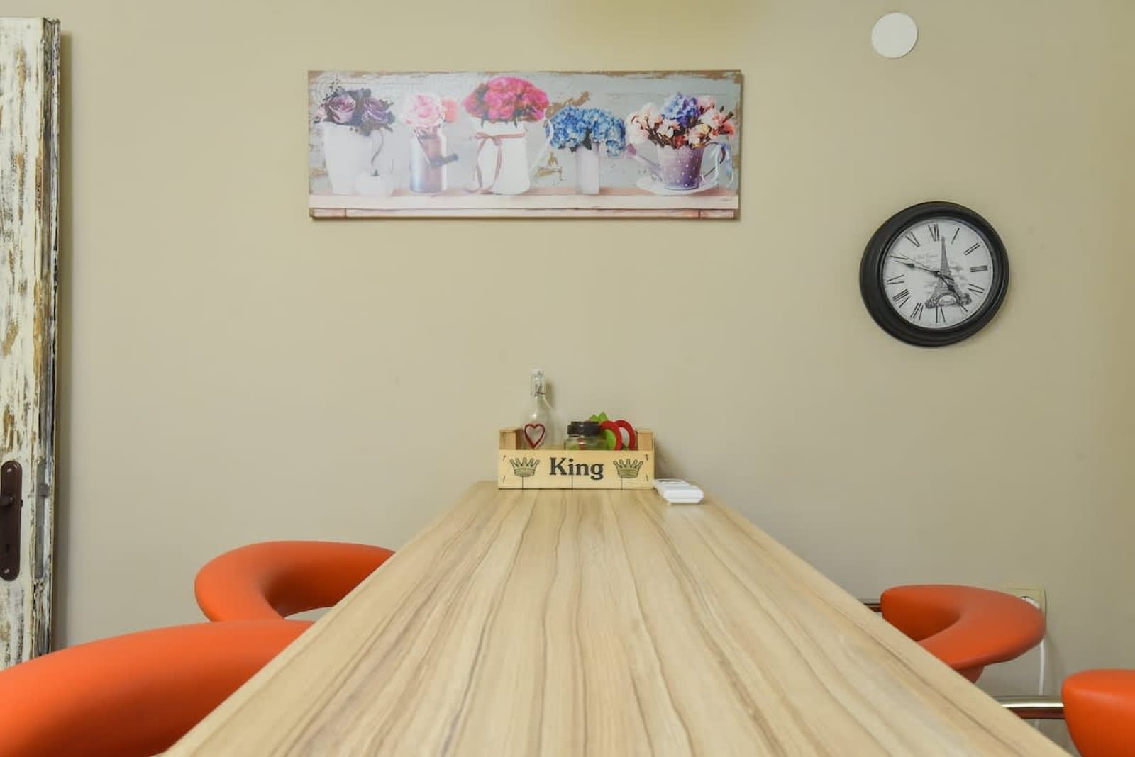 Vintage Spot - Colorful One-Bedroom Apartment - Photo 13