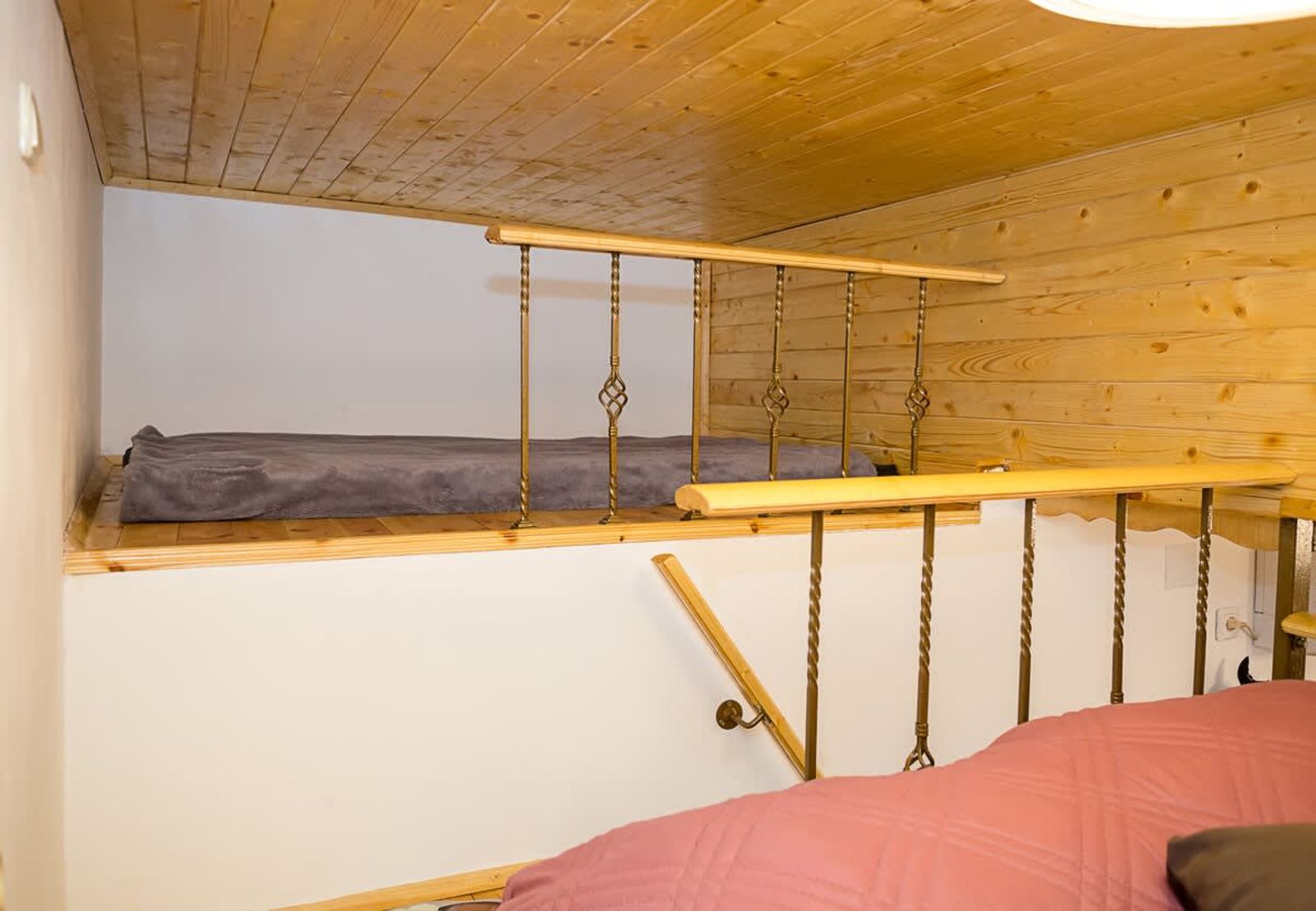 Maria Luiza Studio II | Loft Sleeping Area - Photo 14