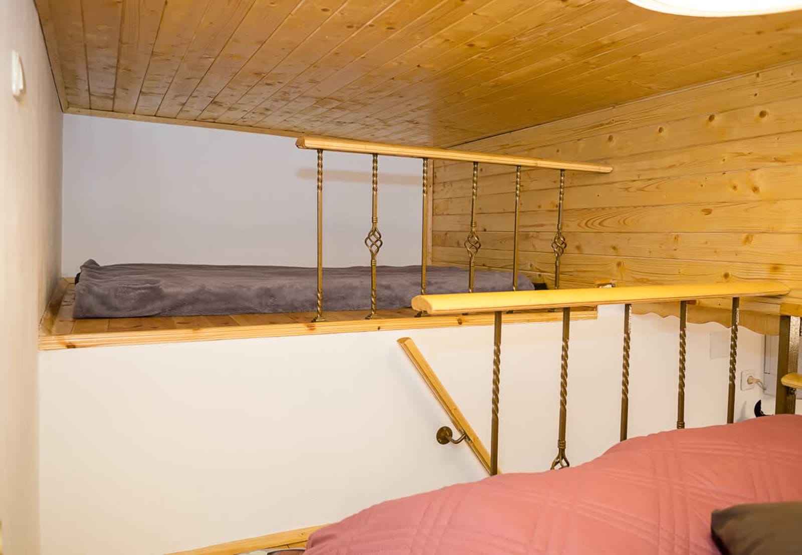 Maria Luiza Studio II | Loft Sleeping Area - Photo 14