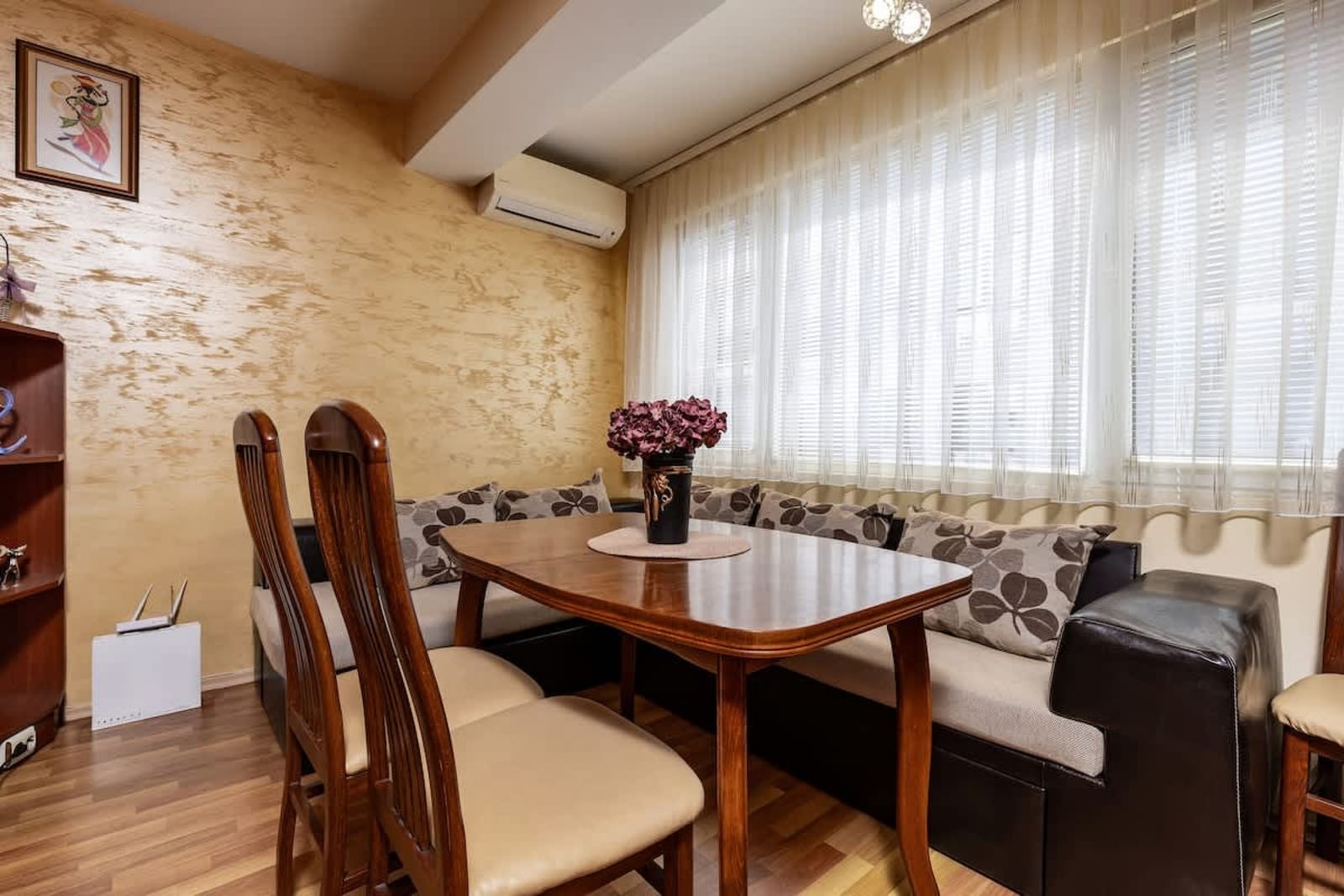 Comfort Corner - 1BD with Balcony - Cover Photo