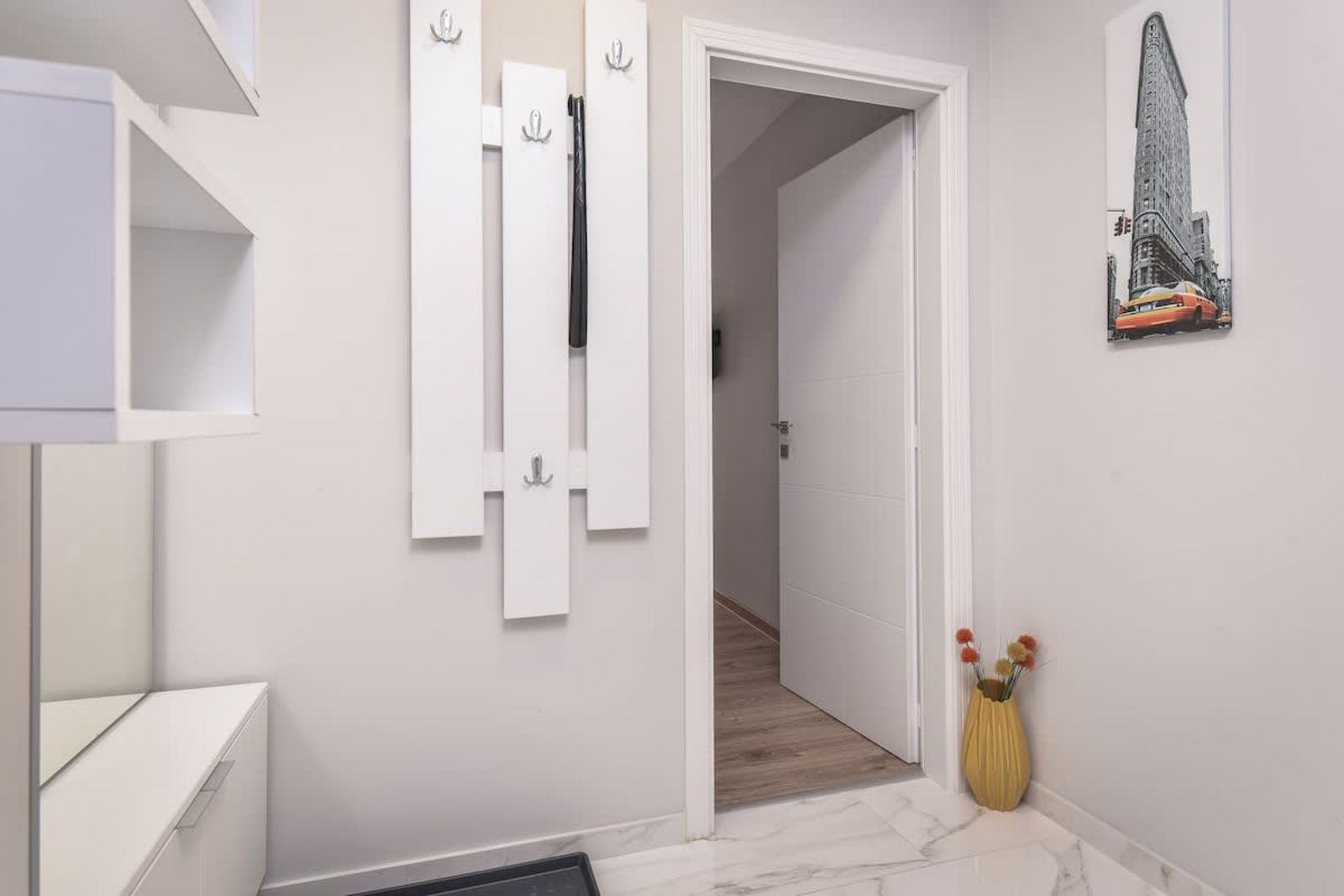 Stylish Residential Flat  with Parking &amp; Balcony - Photo 14