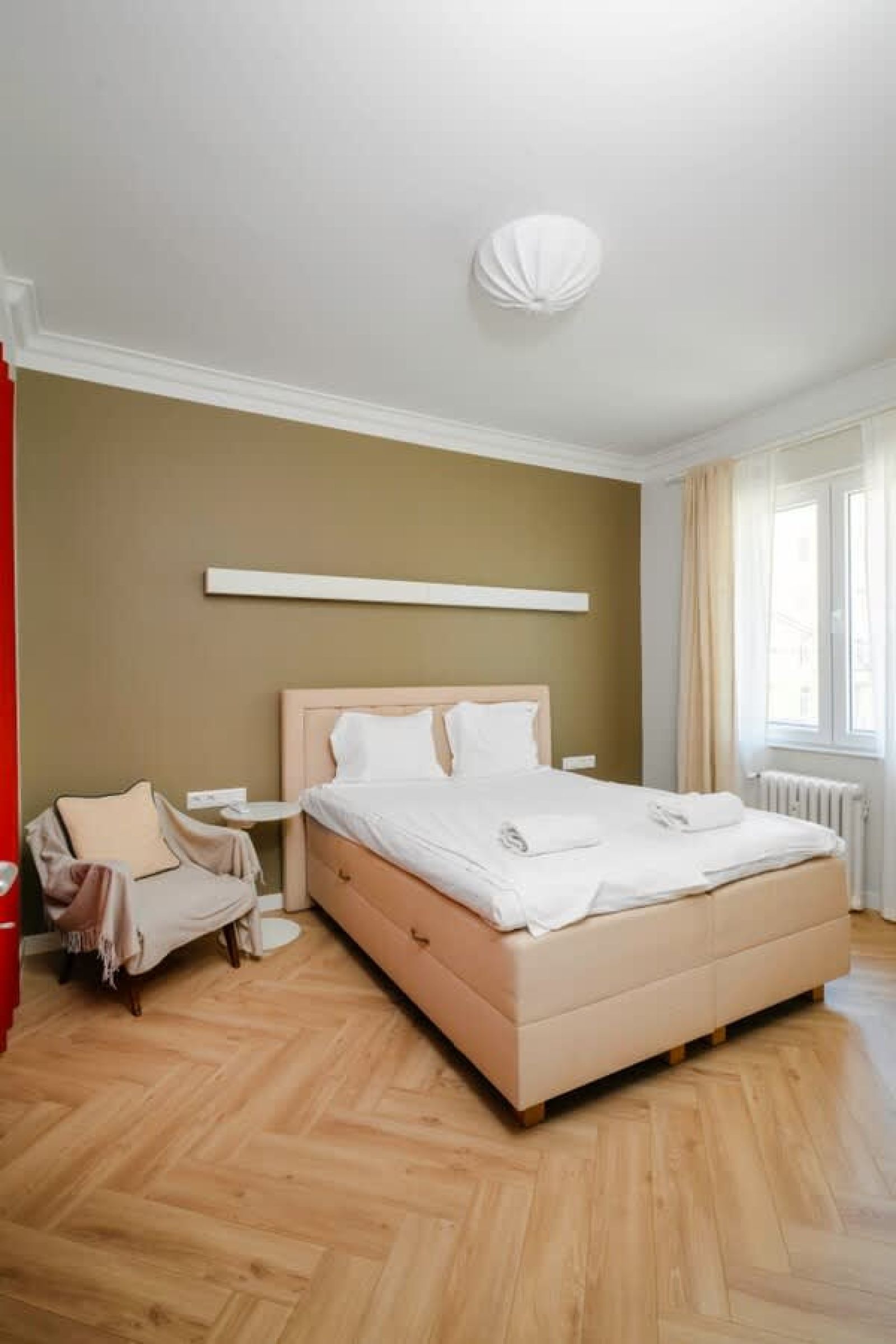 Stylish 1BD Apartment in the Heart of the City - Photo 4