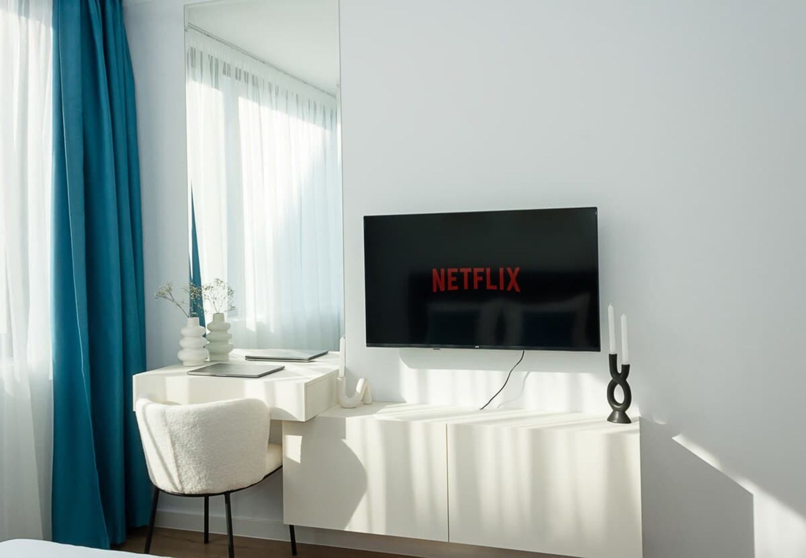 Chic Retreat in Varna's Fifth Element - Photo 15