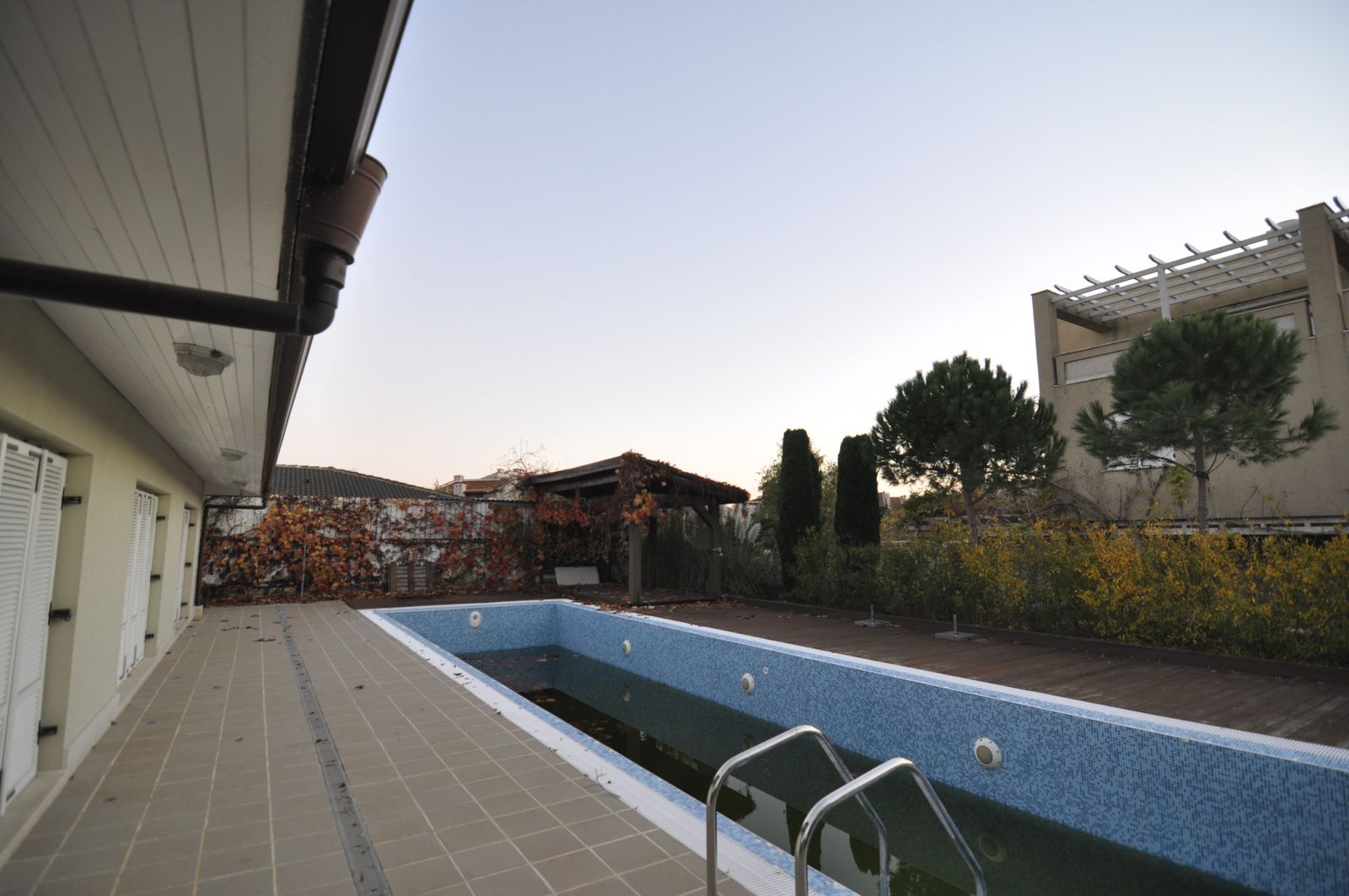 The Flower House - Photo 7