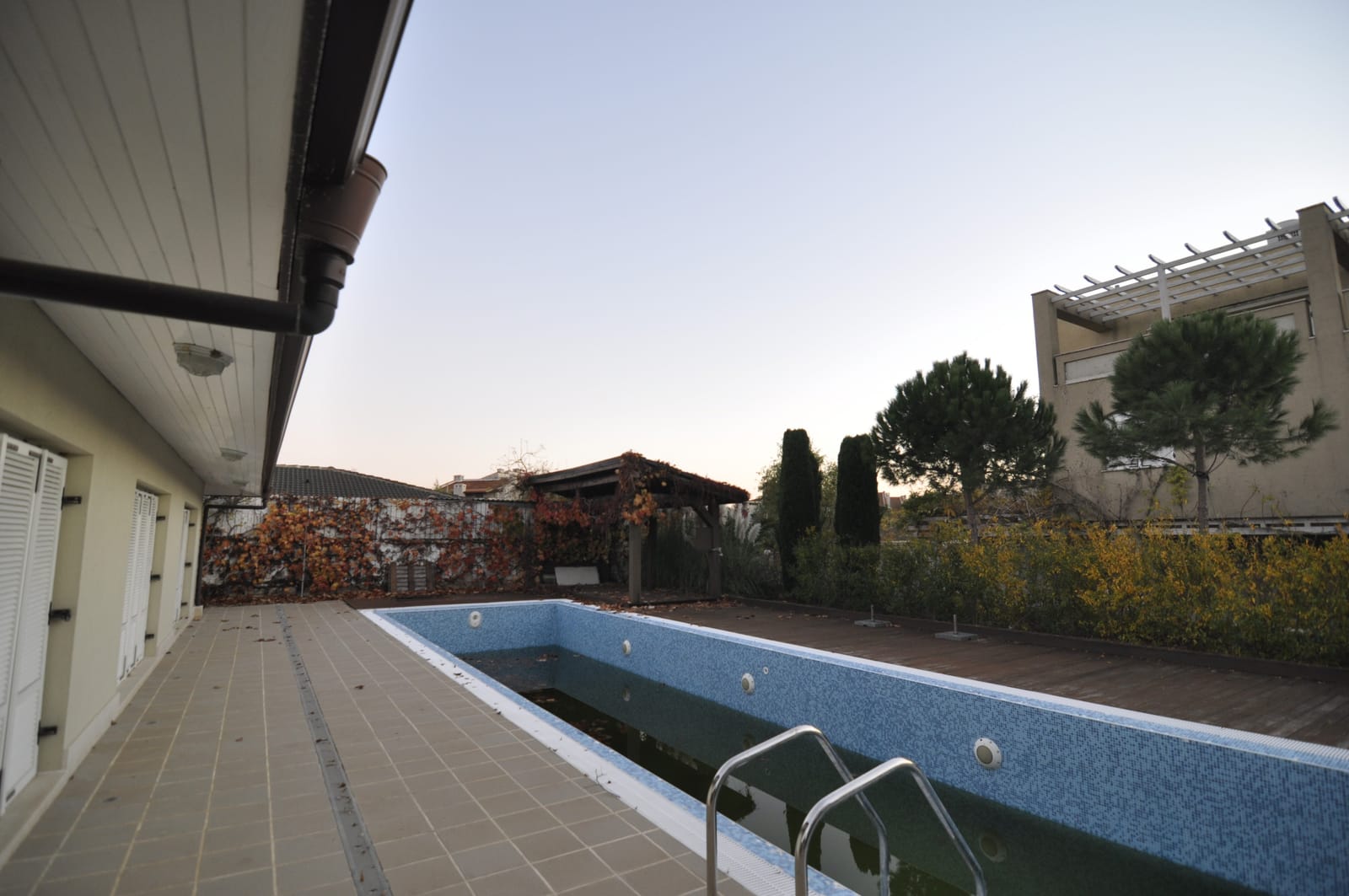 The Flower House - Photo 7