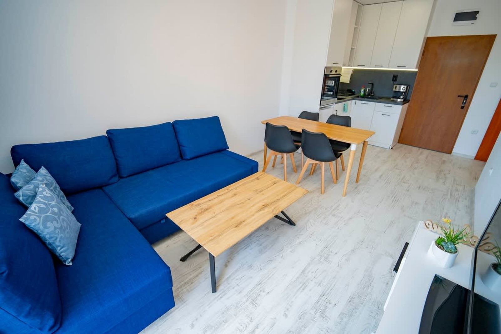 Harmani Haven 1BD Apart + Parking by Flat Manager - Photo 16